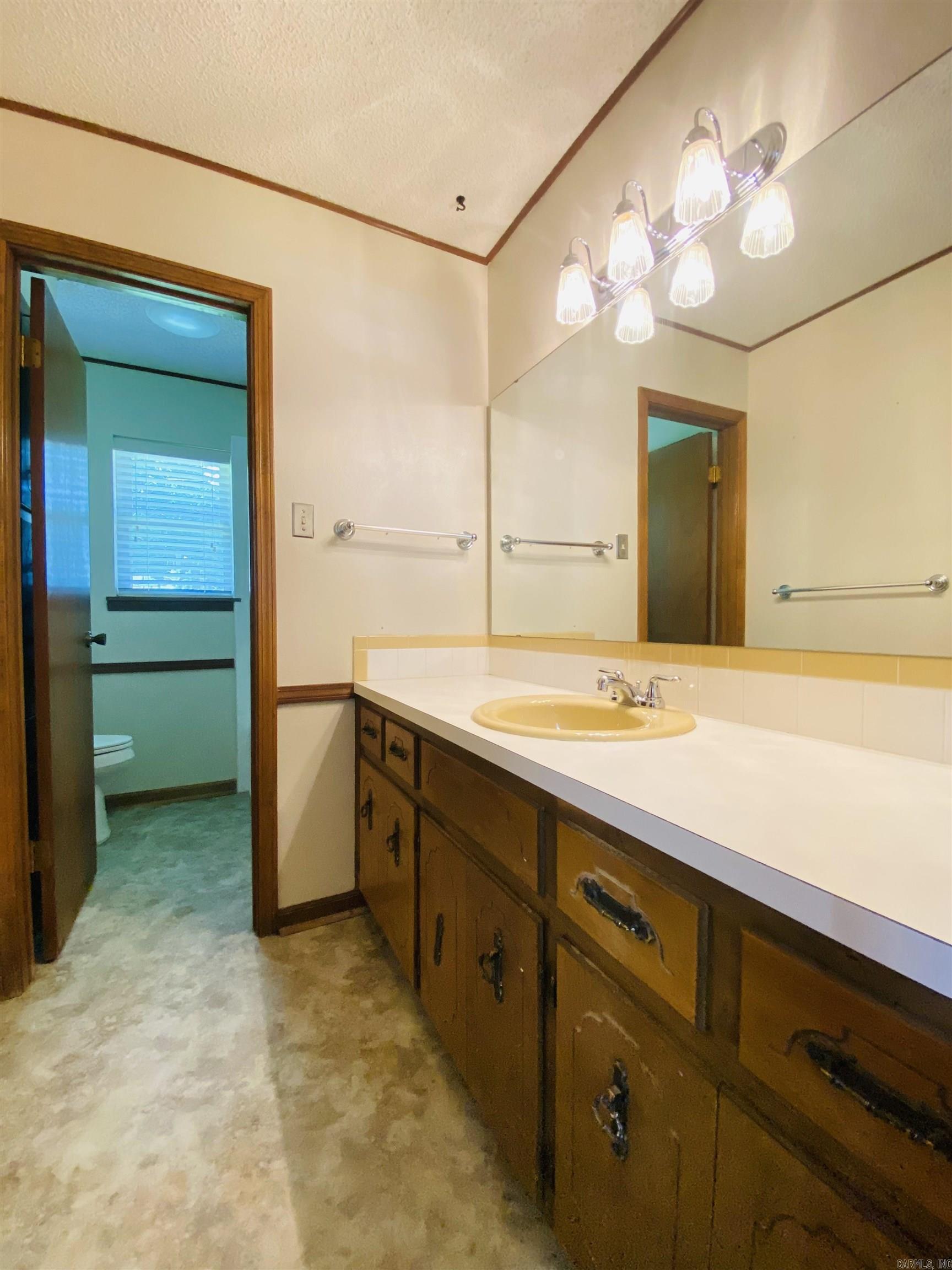 6905 Quail Run Drive