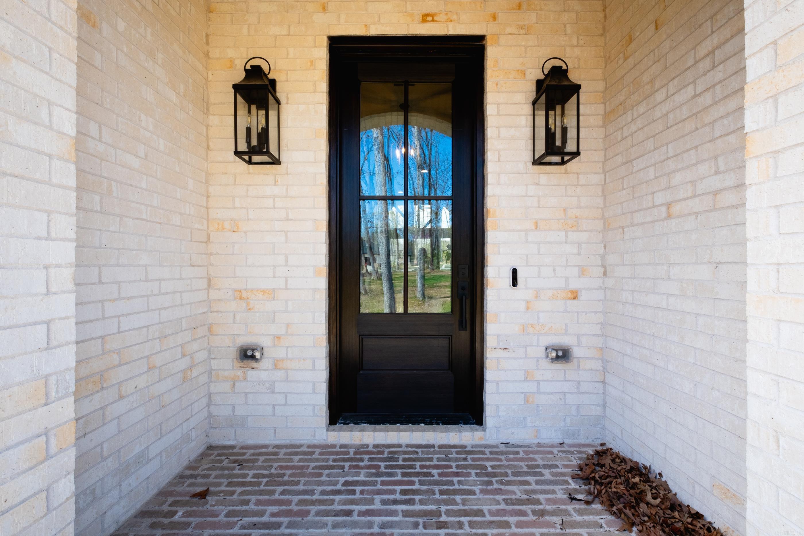 2072 Mohegan Trail