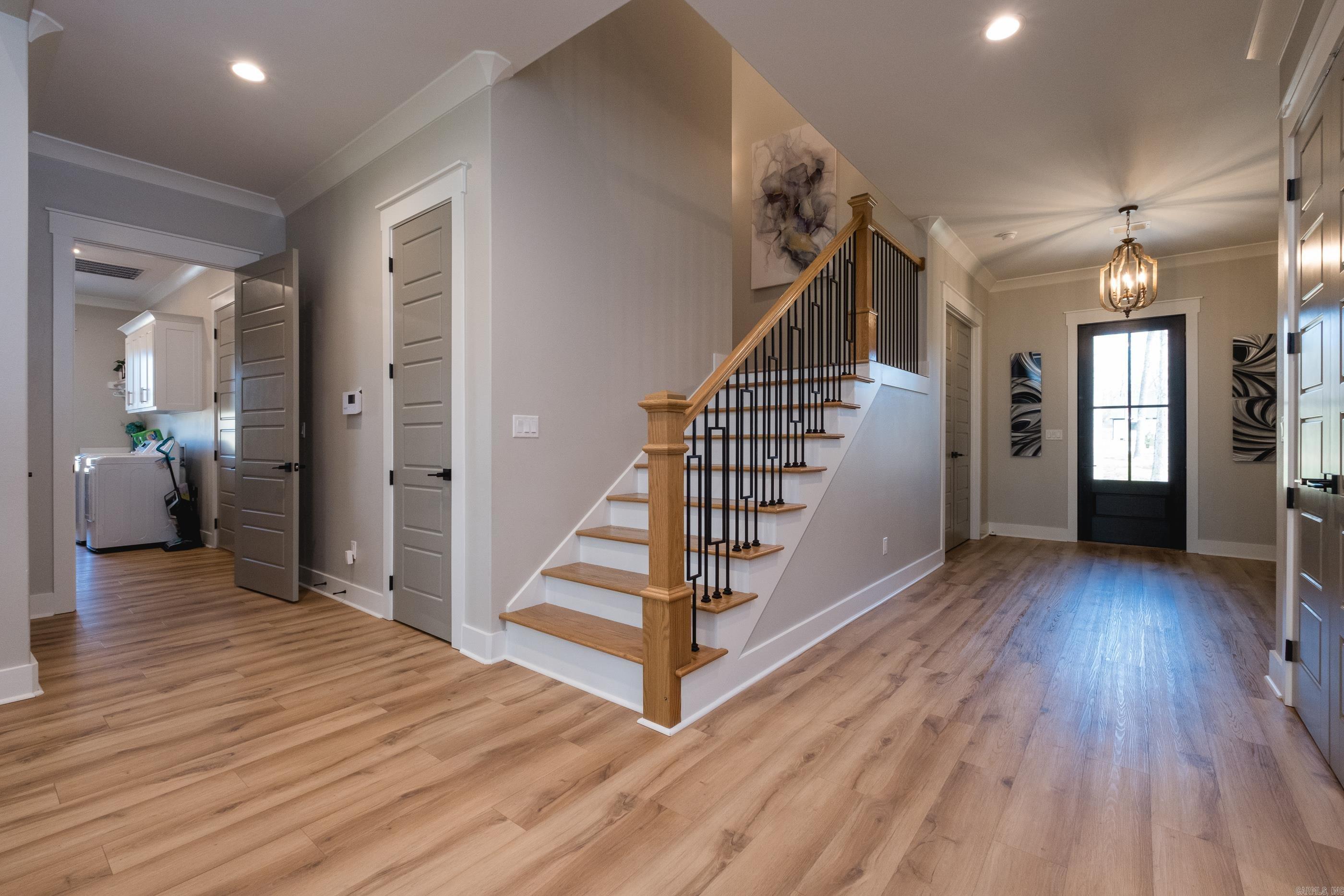2072 Mohegan Trail