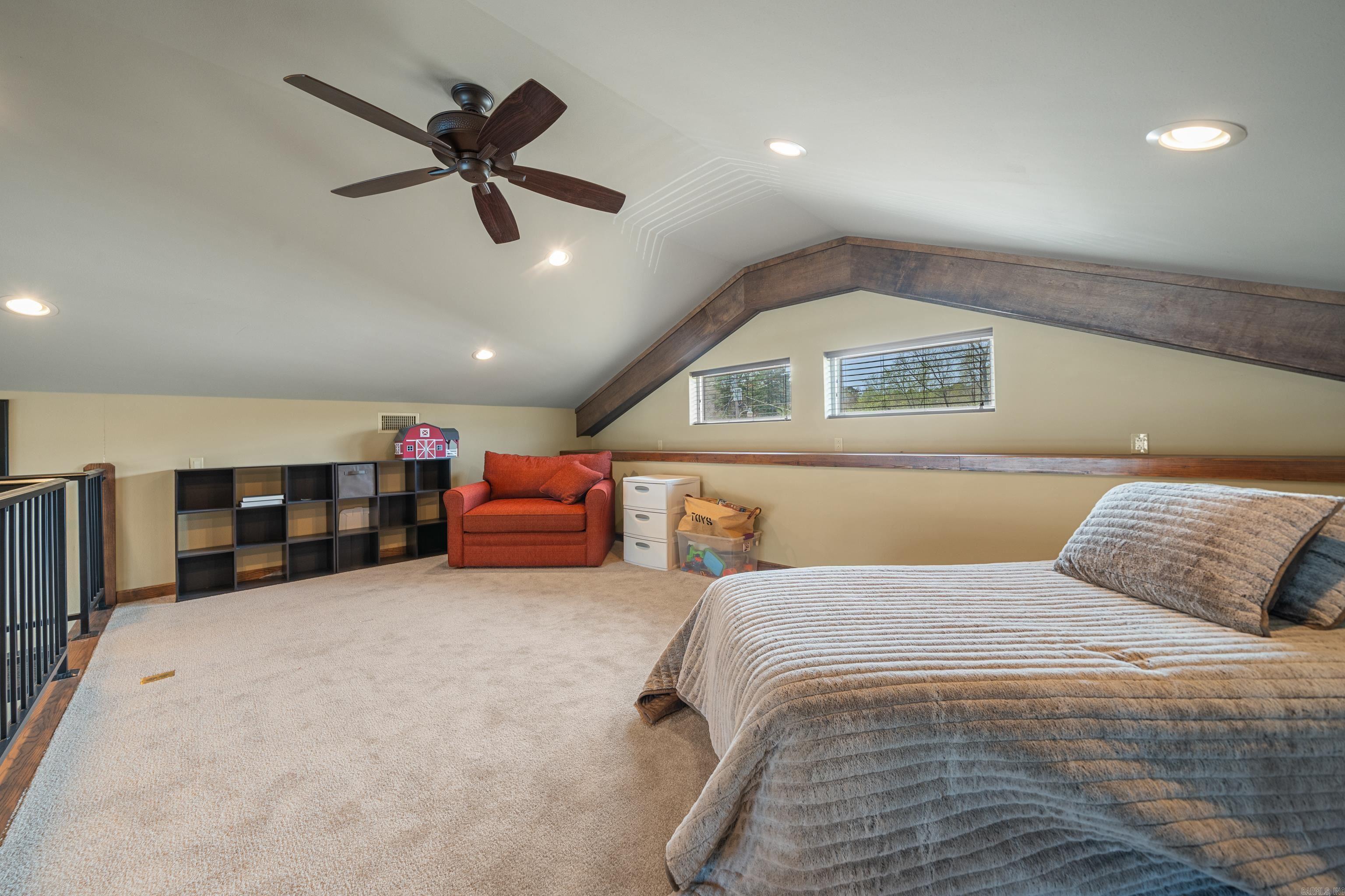 207 & 208 Ski Motel Point