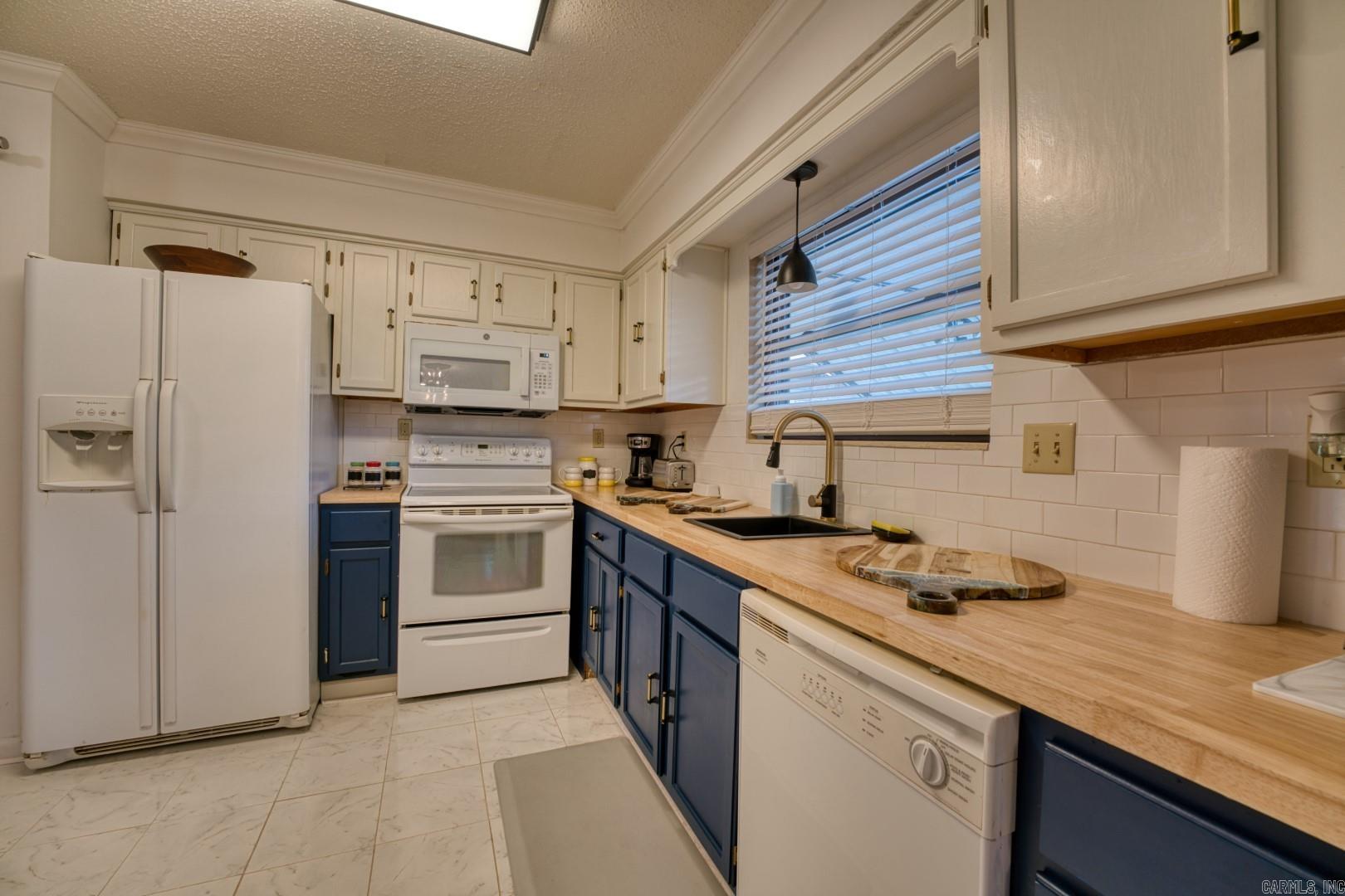 125 Carl Drive, Unit 9