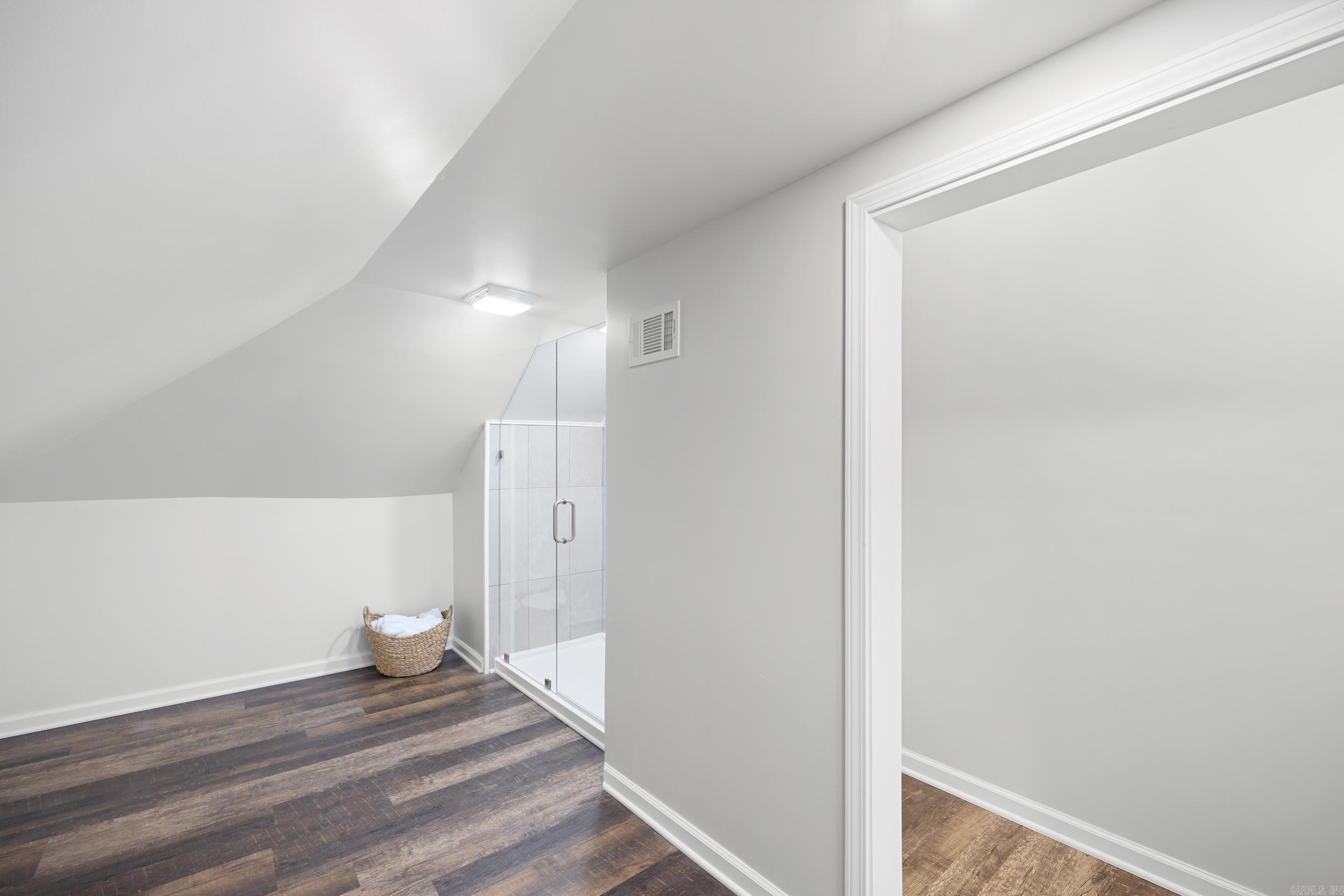 405 Avenue 1 NE