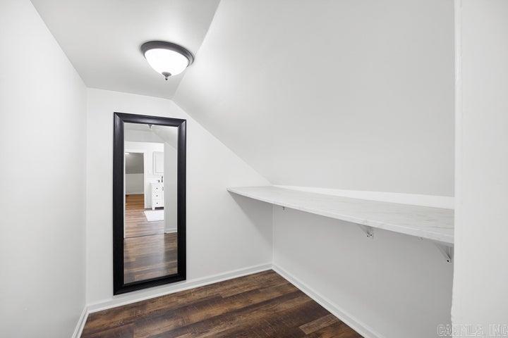 405 Avenue 1 NE