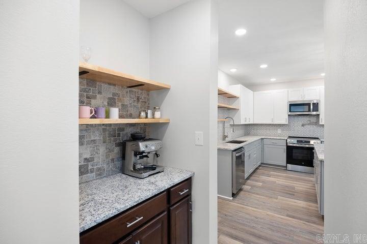 405 Avenue 1 NE