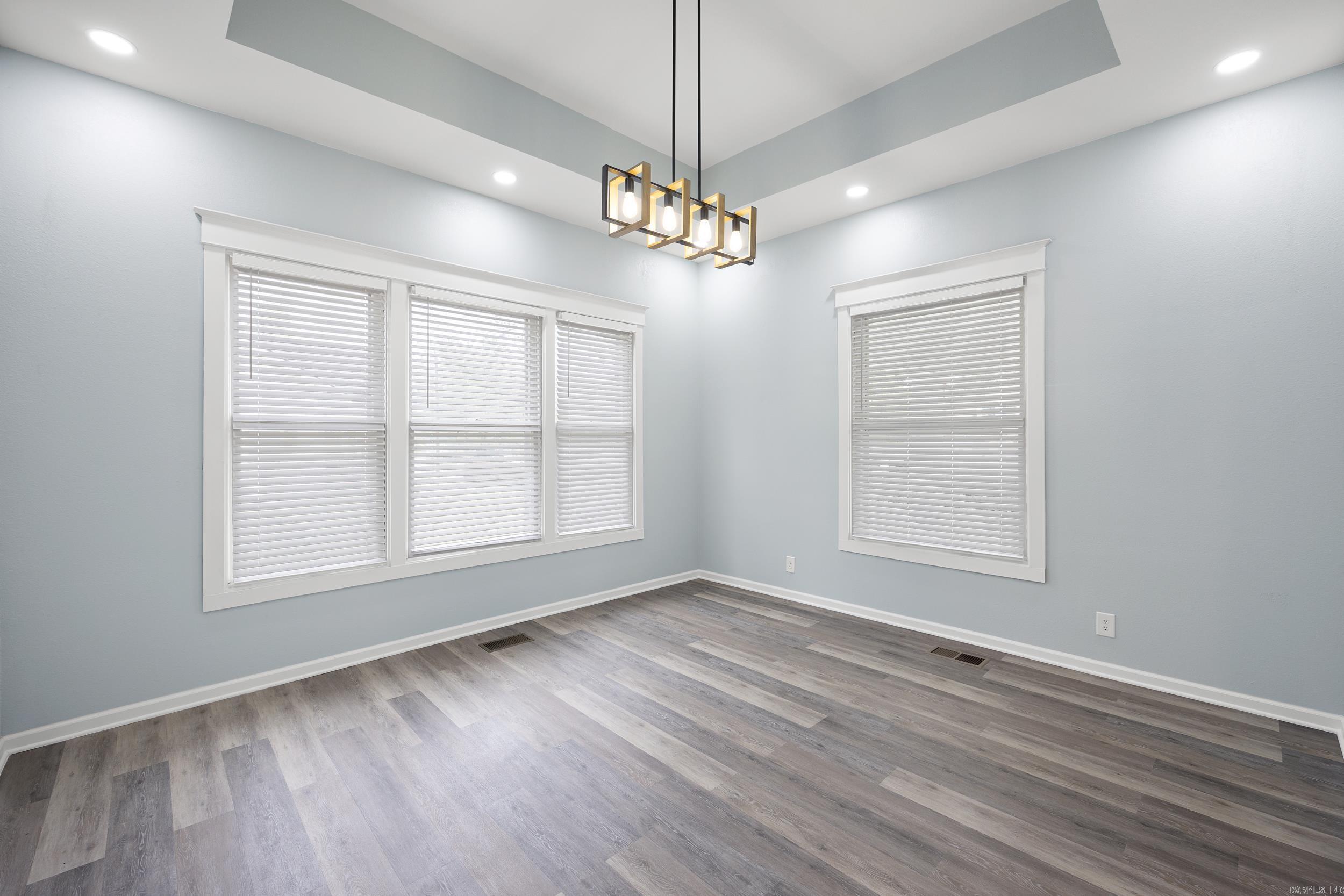 405 Avenue 1 NE