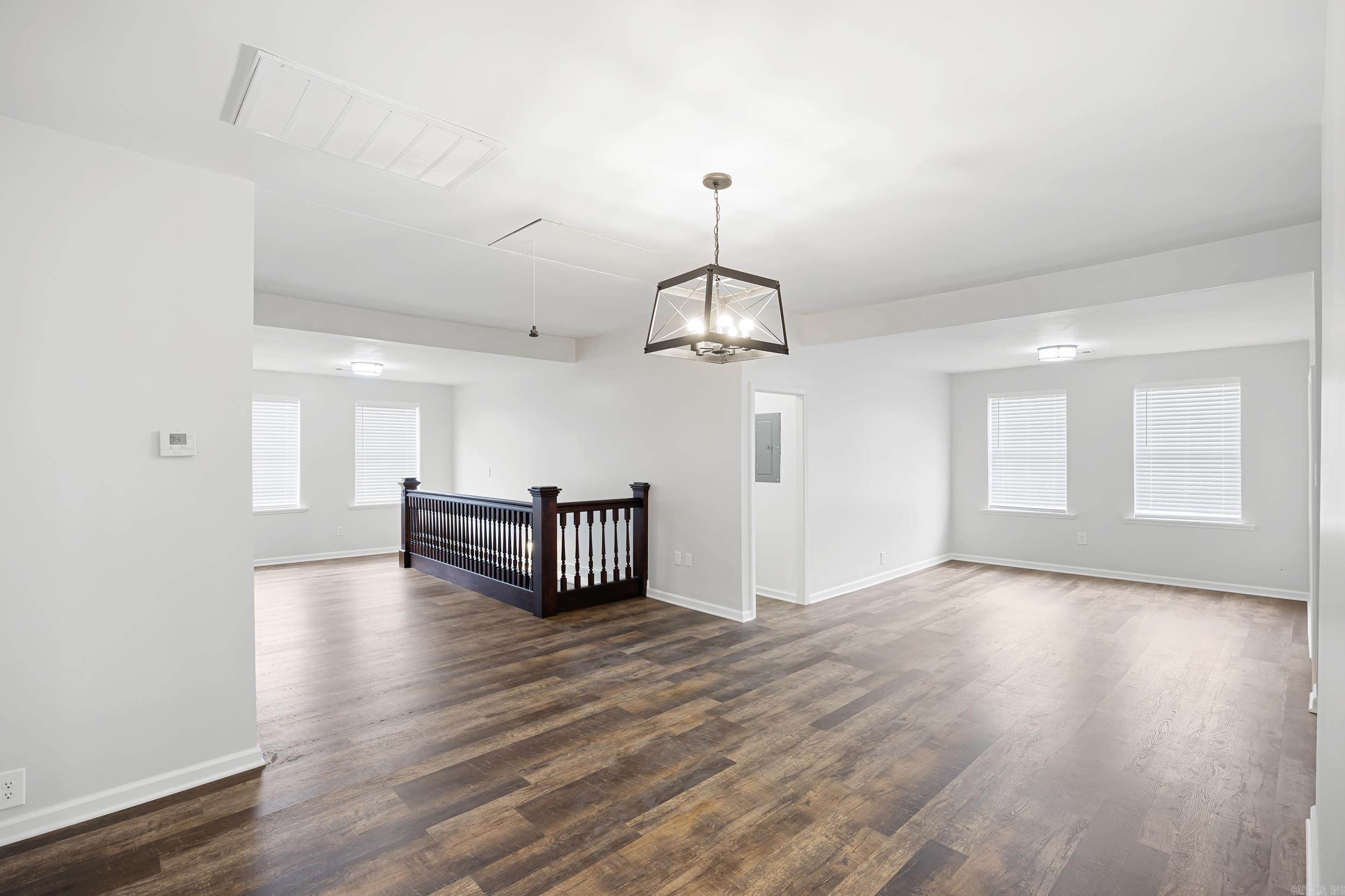 405 Avenue 1 NE