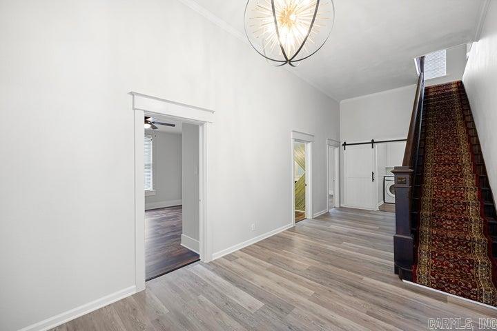 405 Avenue 1 NE