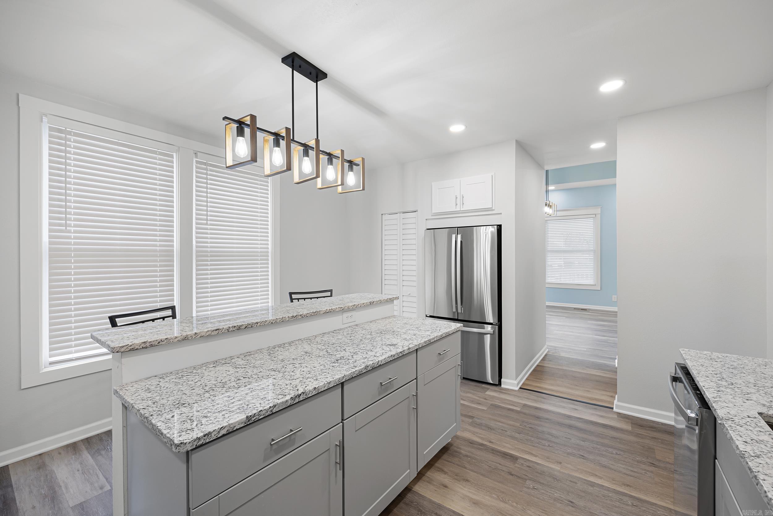 405 Avenue 1 NE