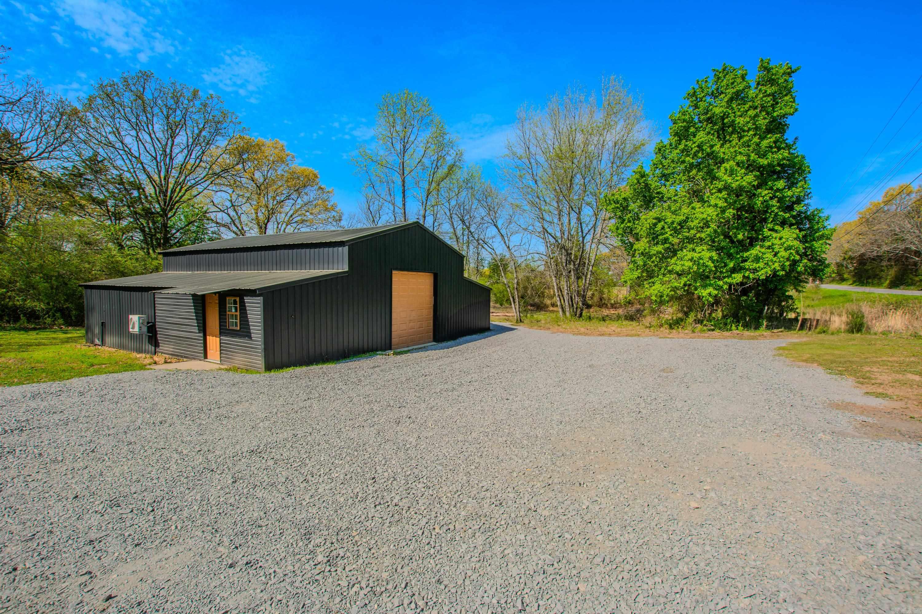 1614 E Cleland Road