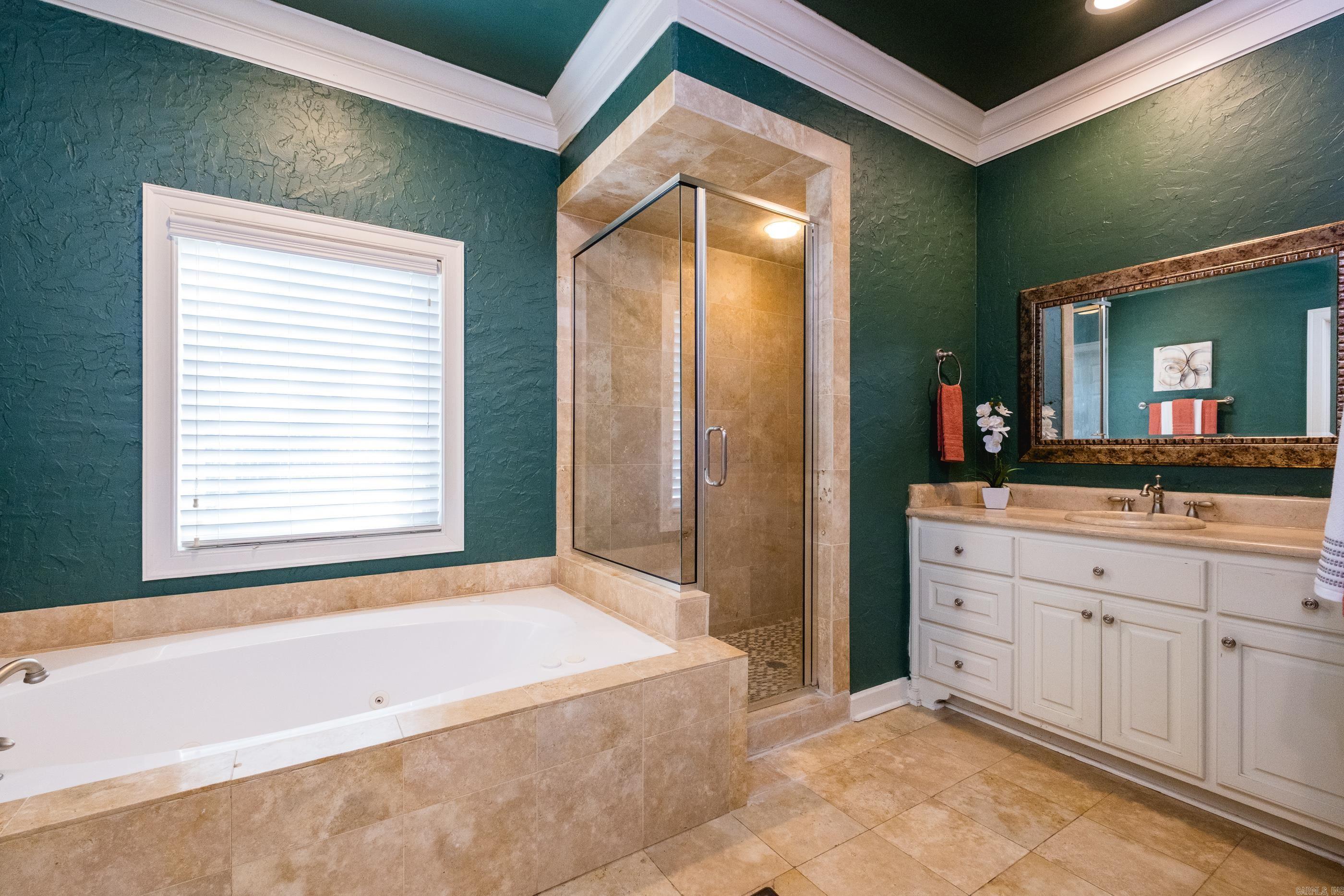 48 Epernay Circle