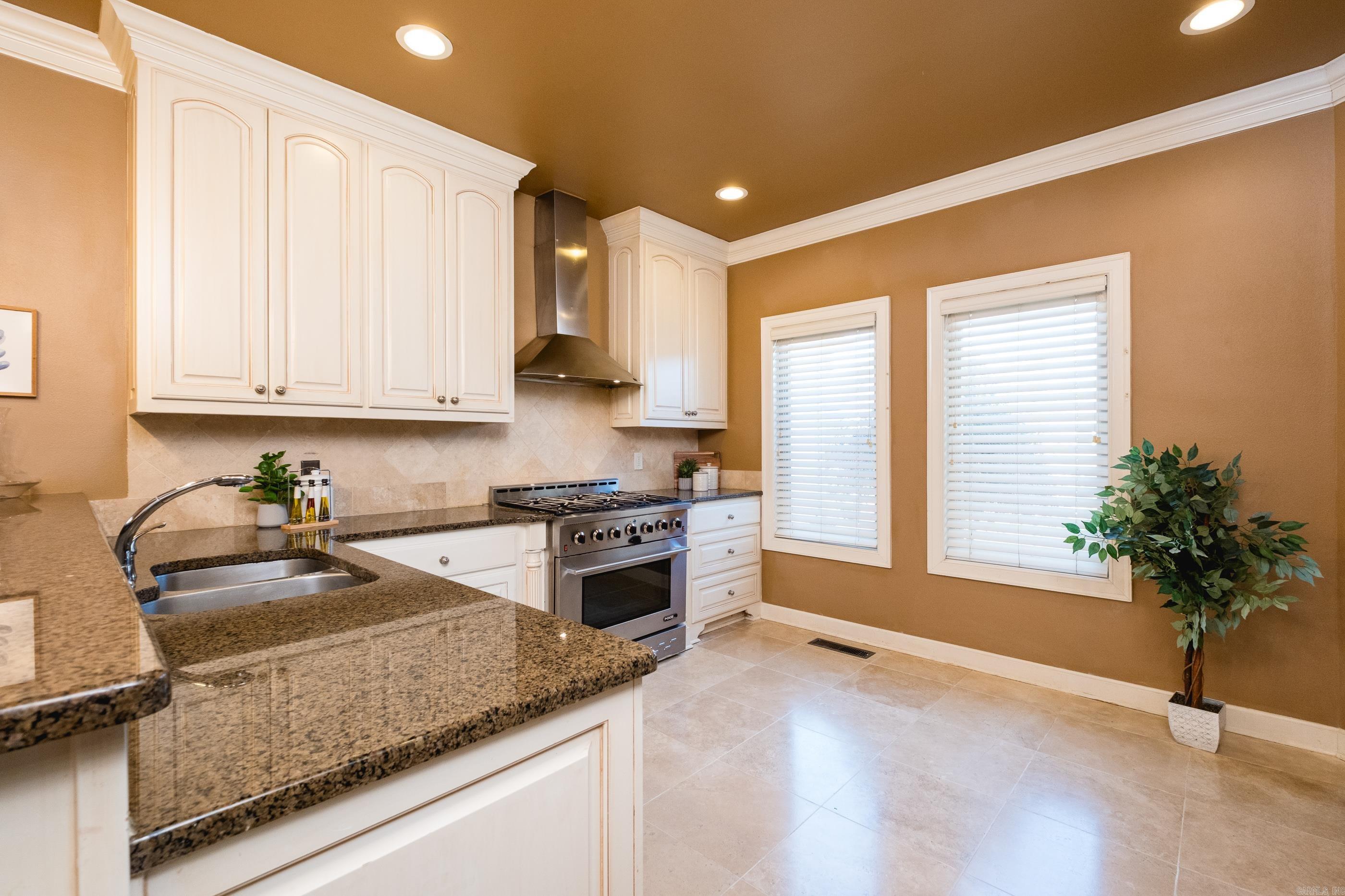 48 Epernay Circle