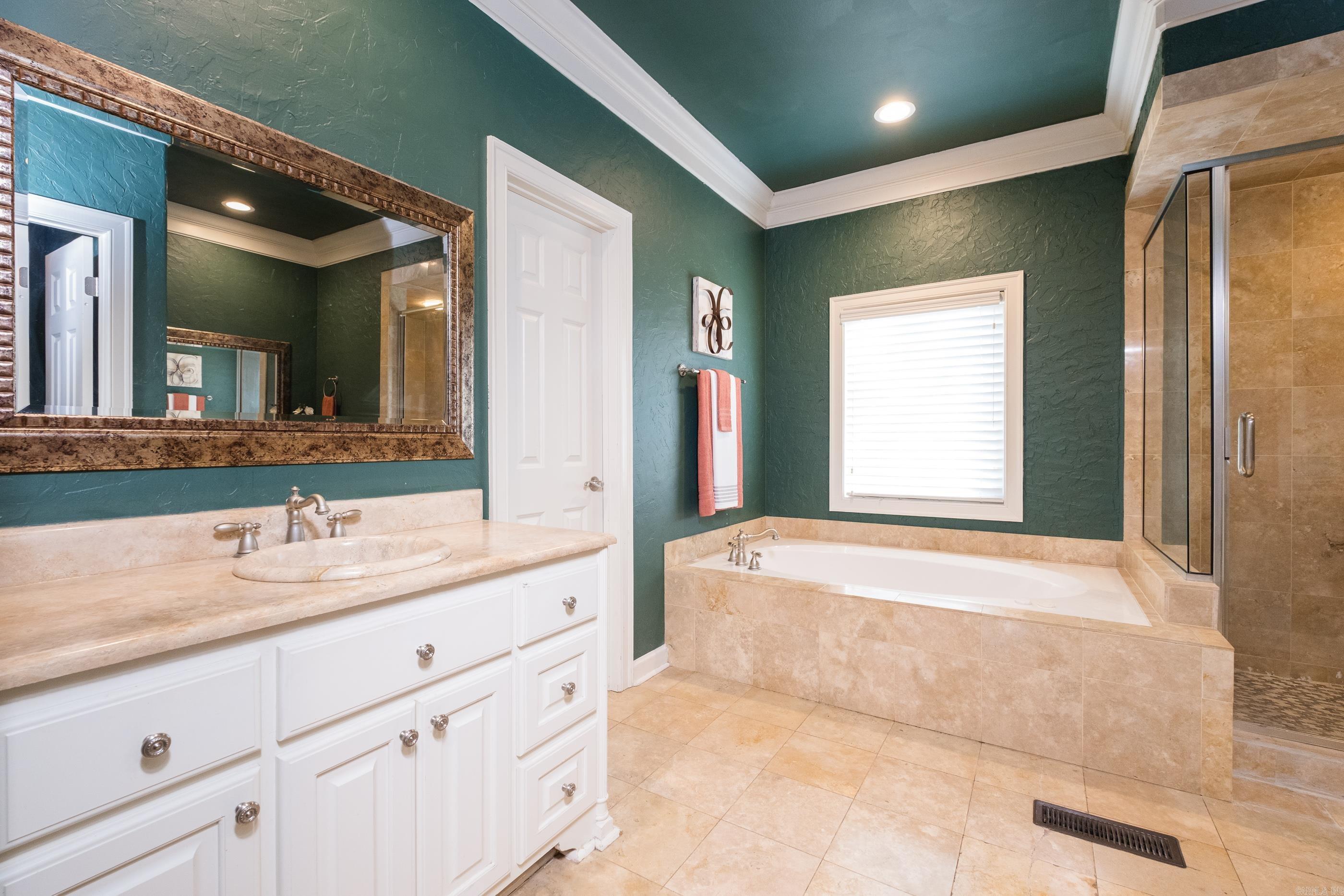 48 Epernay Circle
