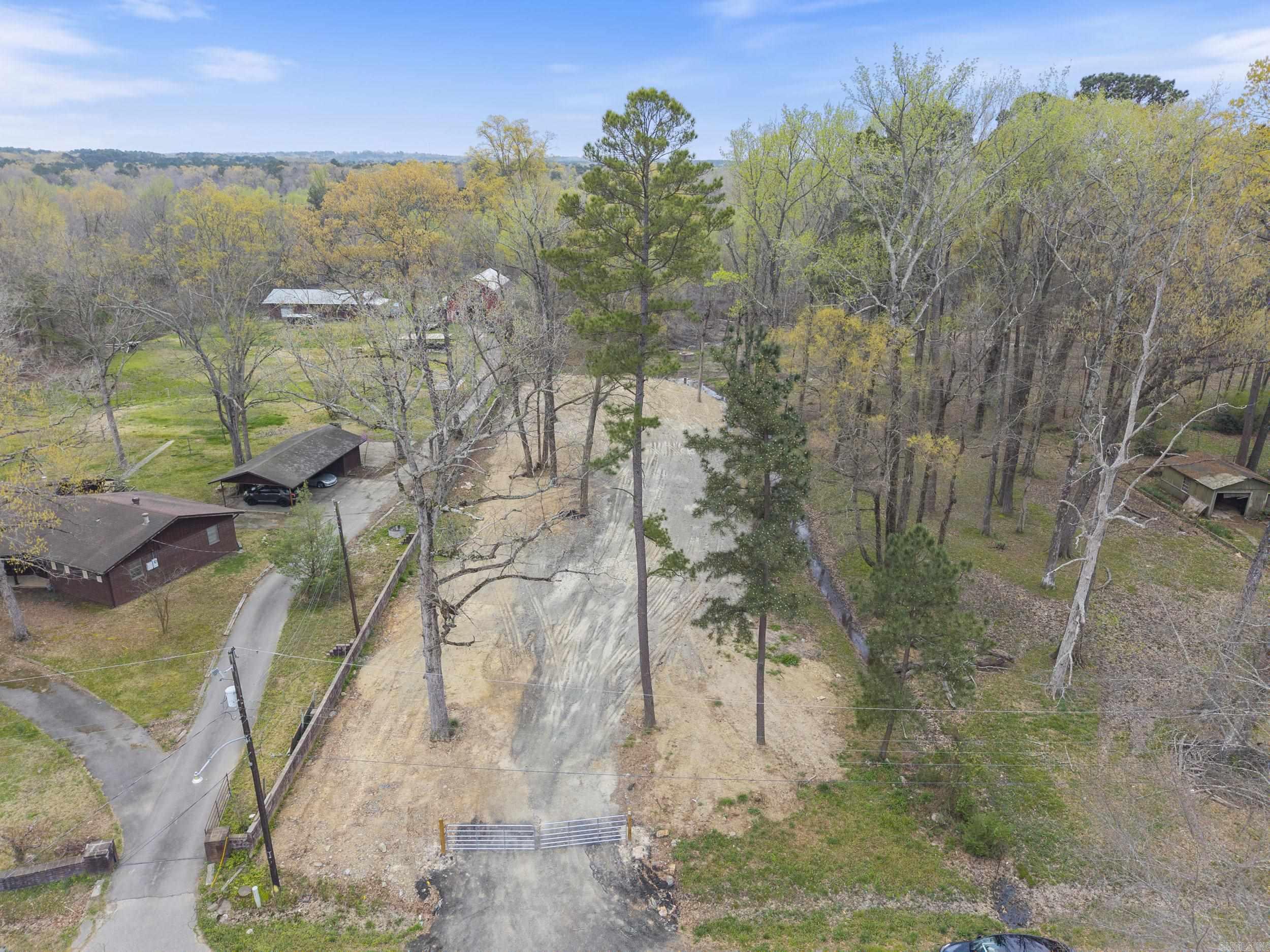 00 Lovett Drive