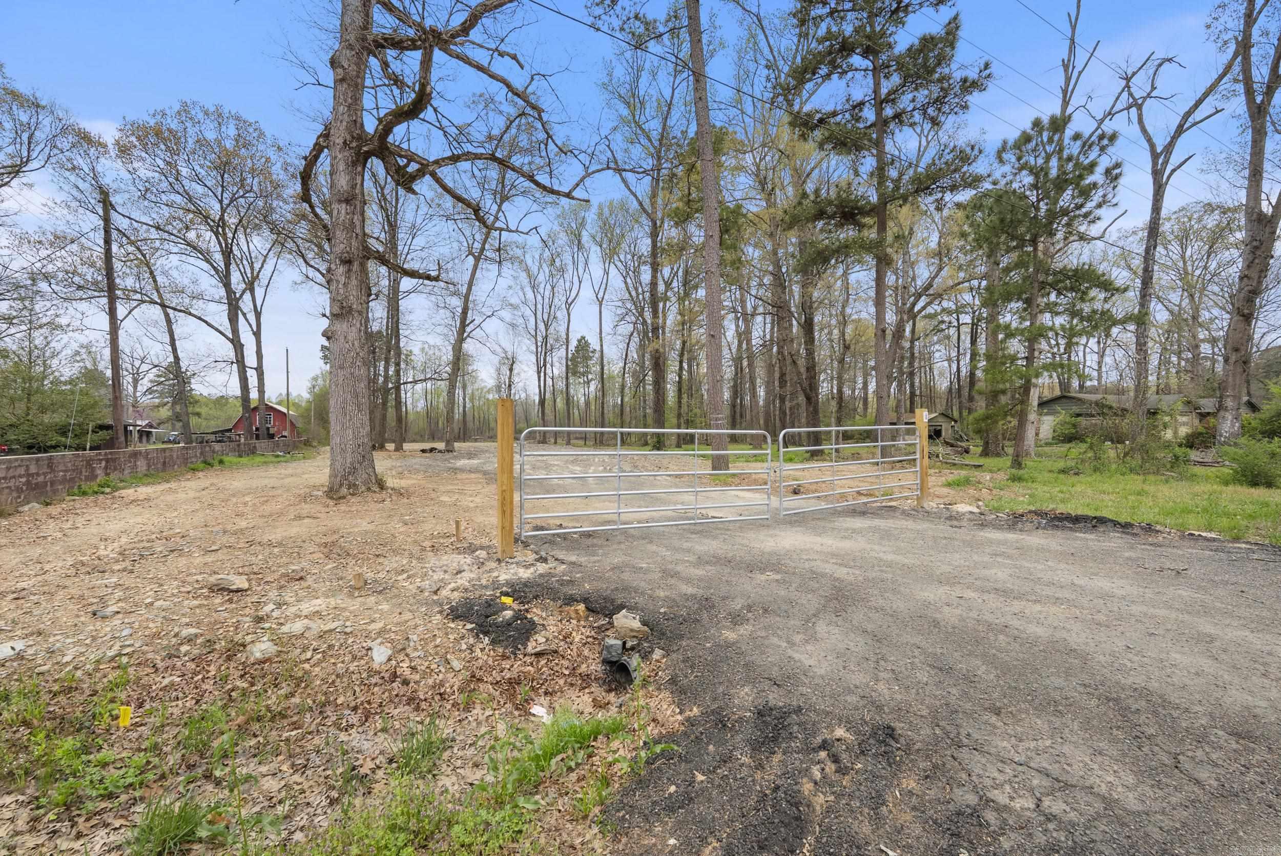 00 Lovett Drive