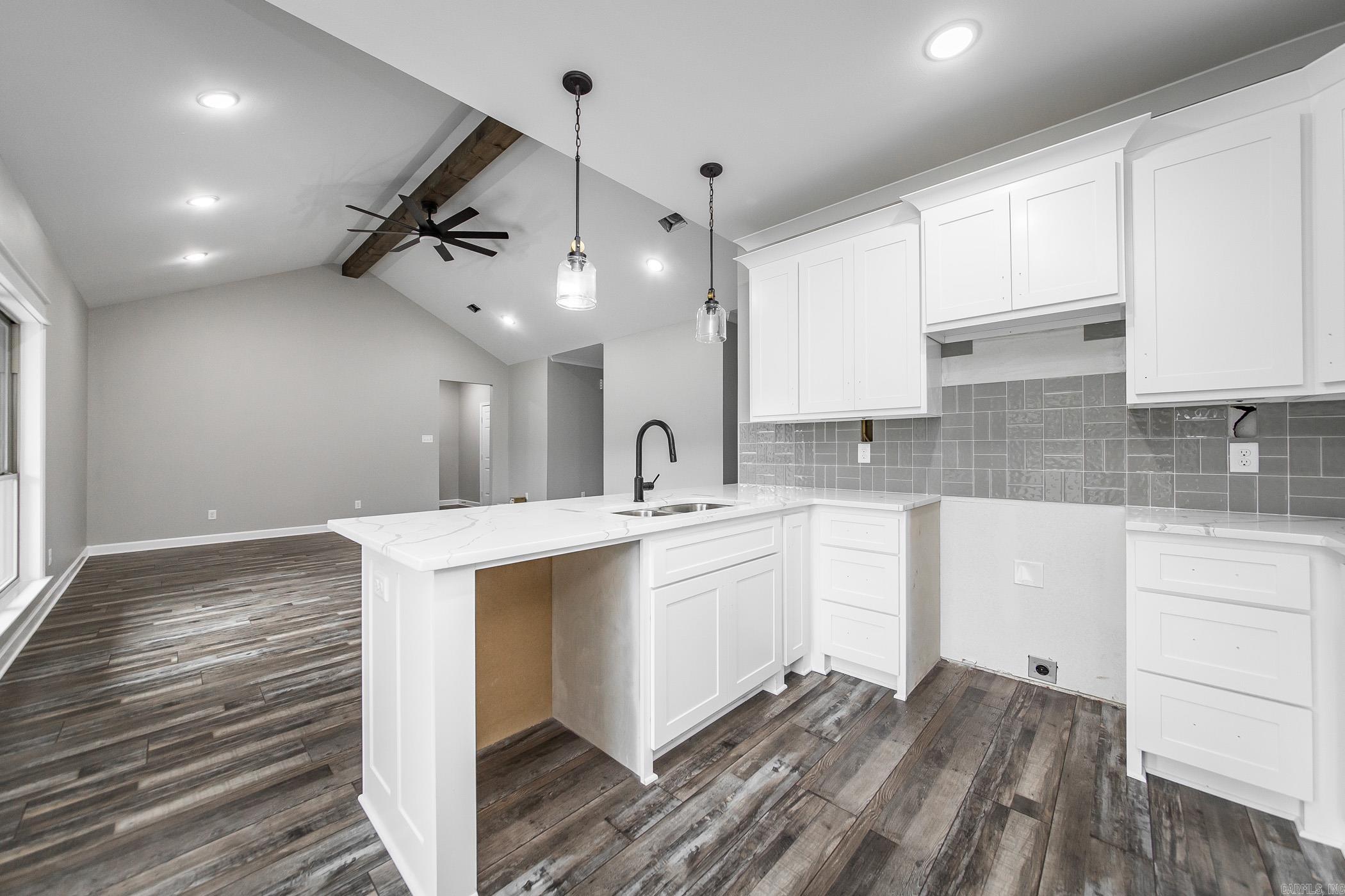 924 Villa Vista Loop