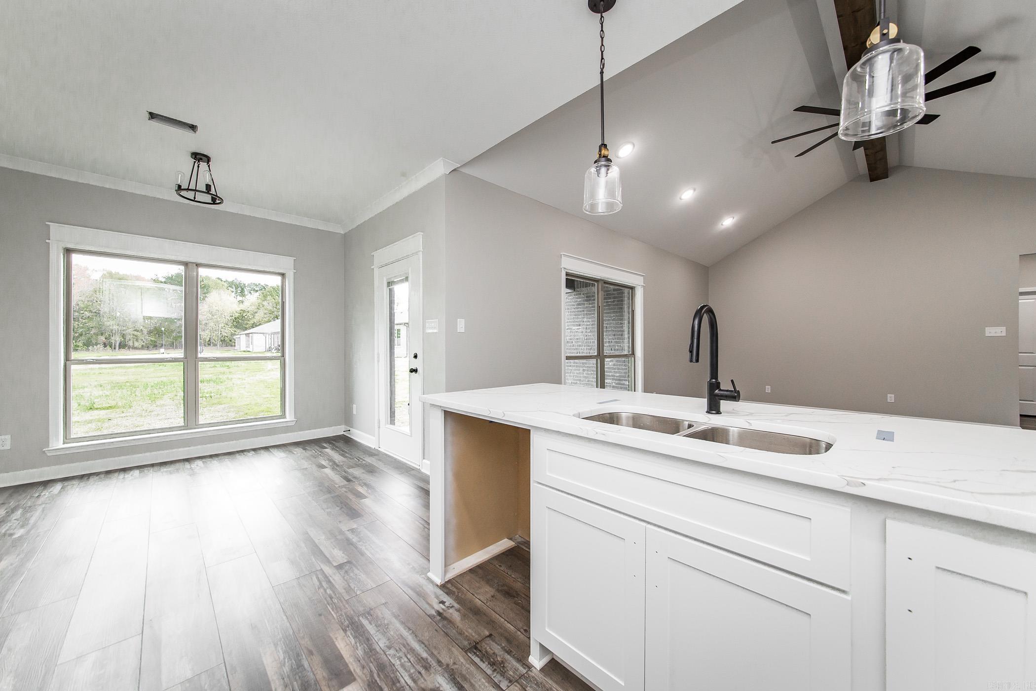 924 Villa Vista Loop
