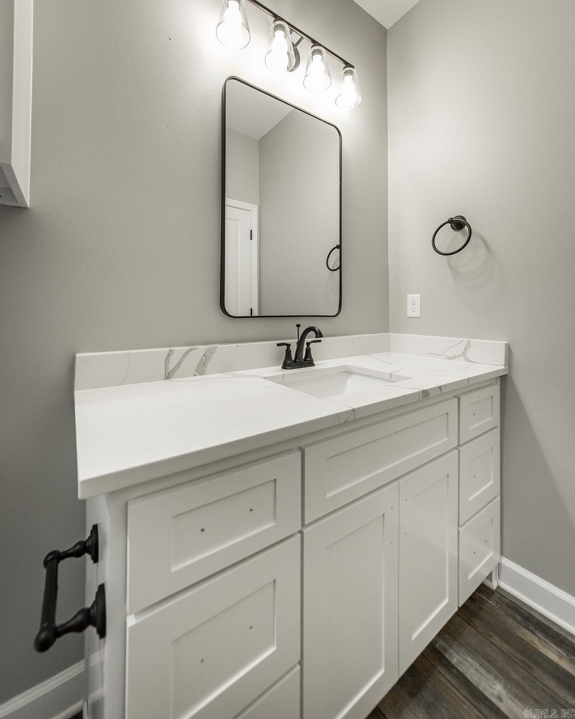 924 Villa Vista Loop