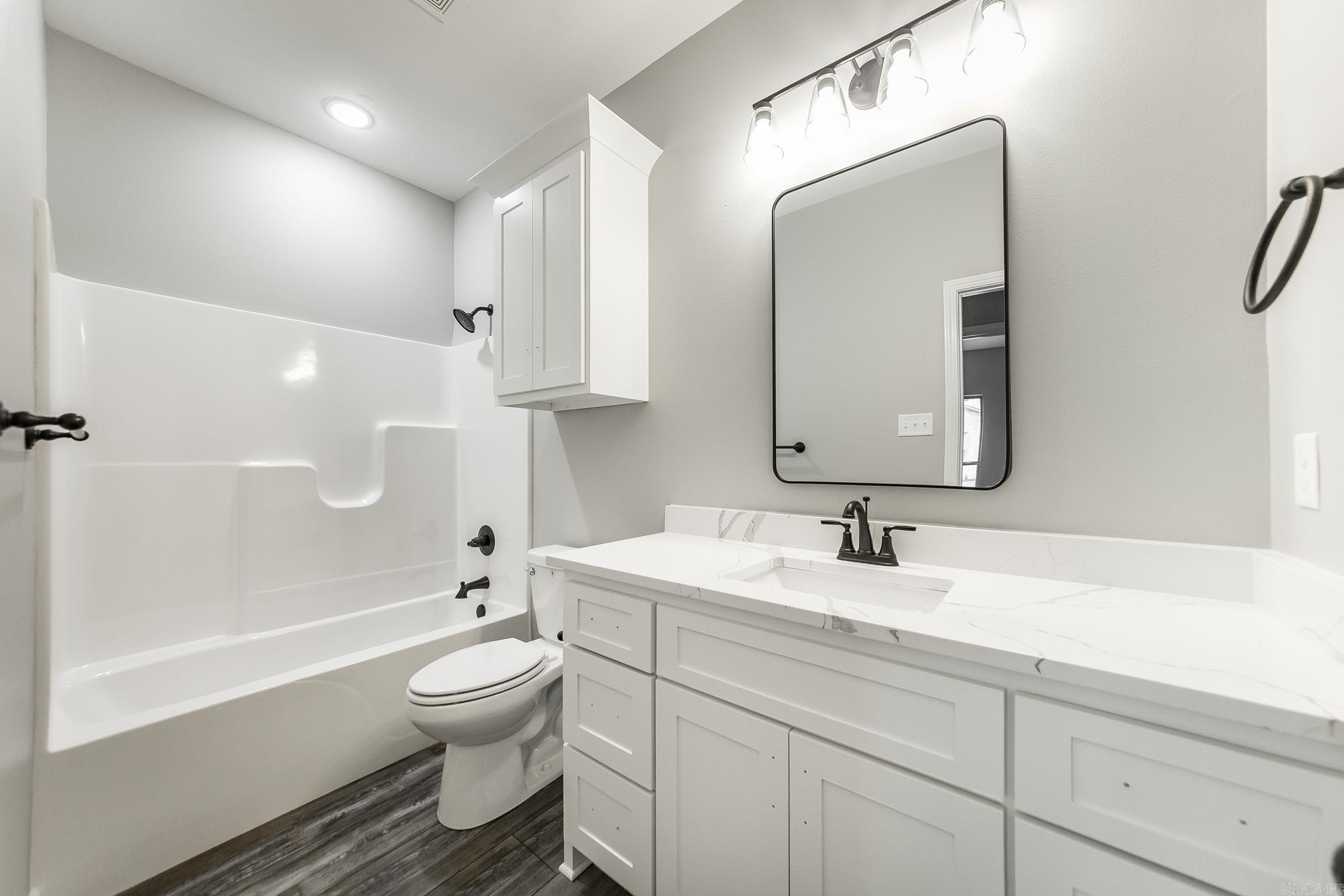 924 Villa Vista Loop