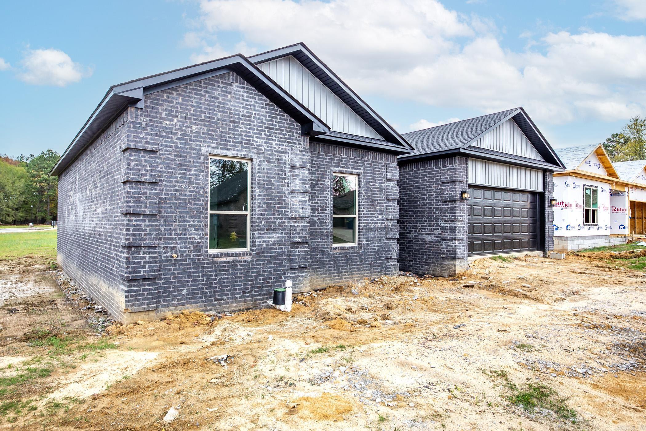924 Villa Vista Loop