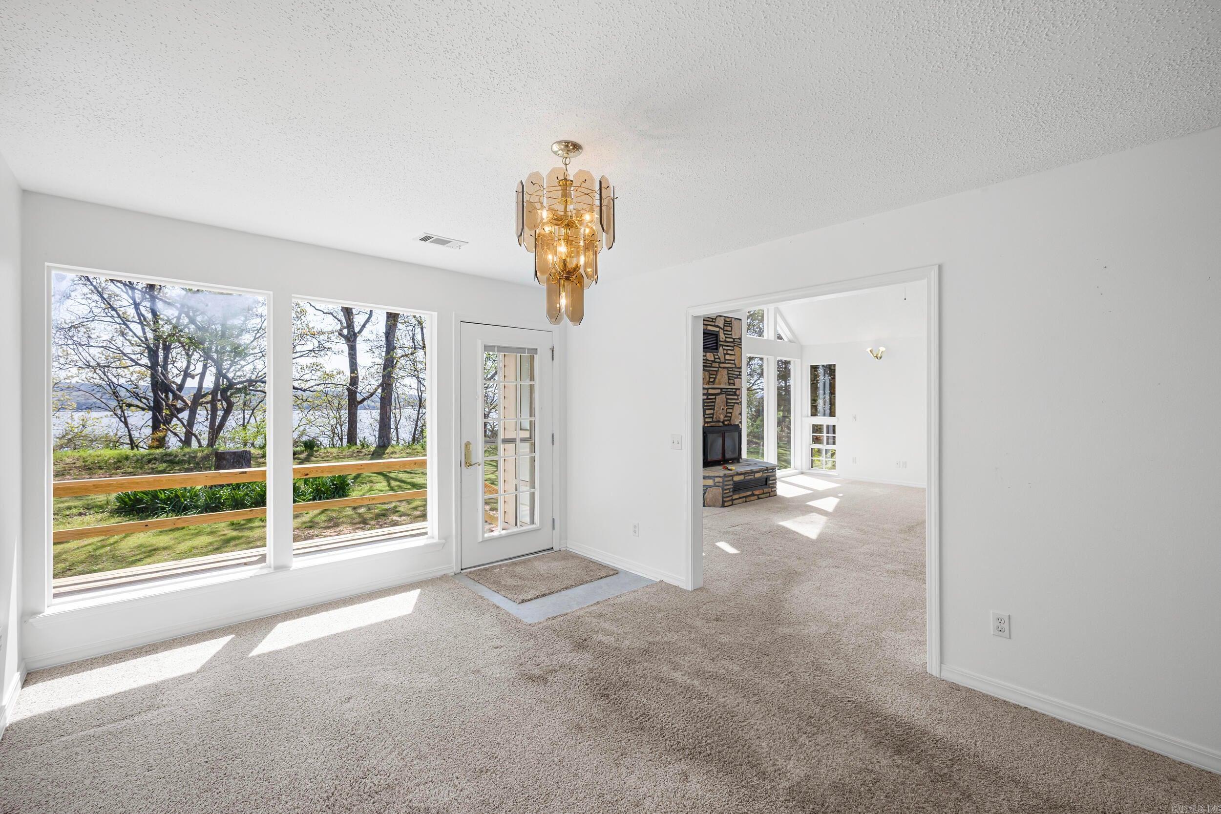329 Scott Ln