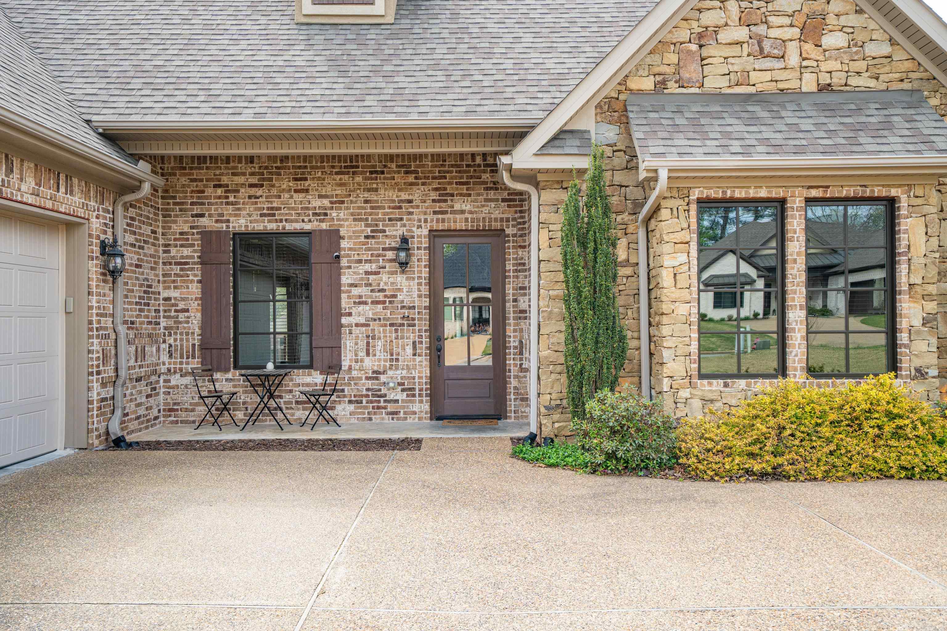 260 Arlington Park Drive