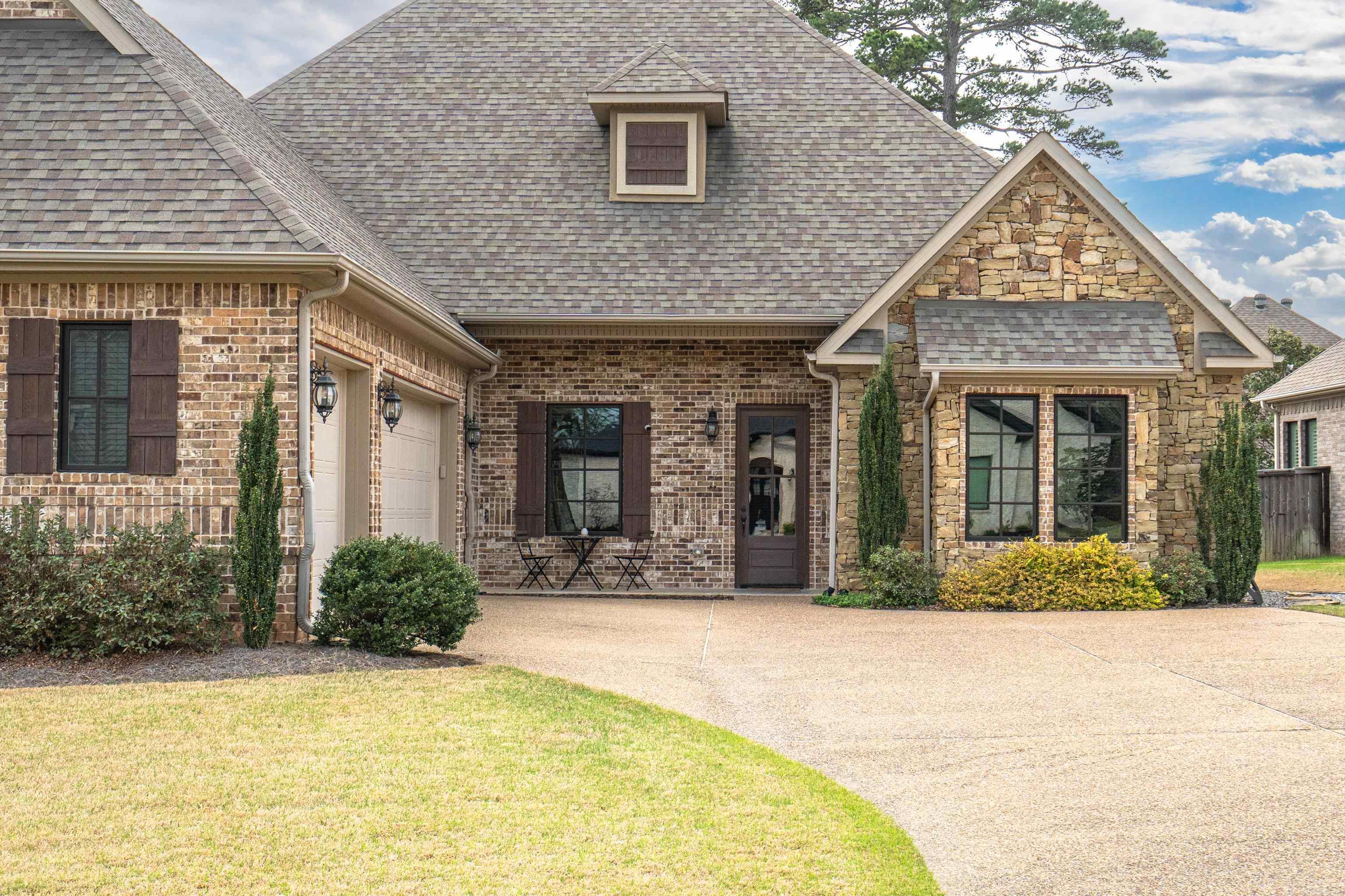 260 Arlington Park Drive
