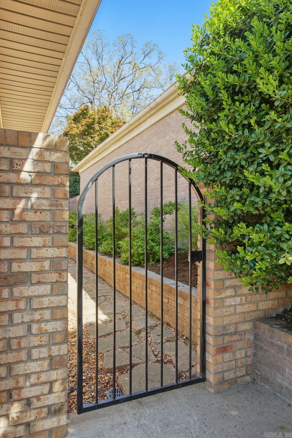 63 Hunters Green Circle