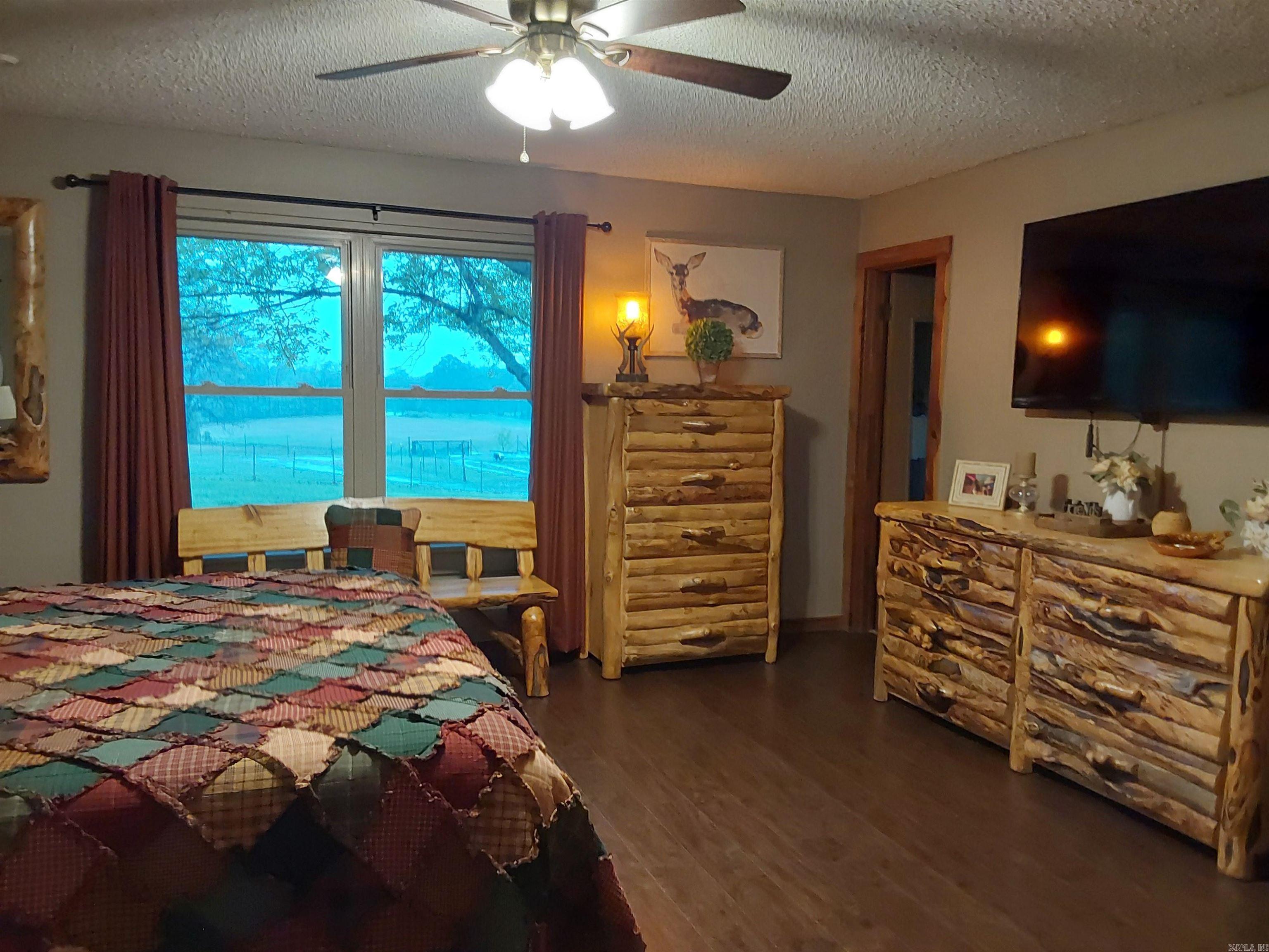 638 Highway 25 N