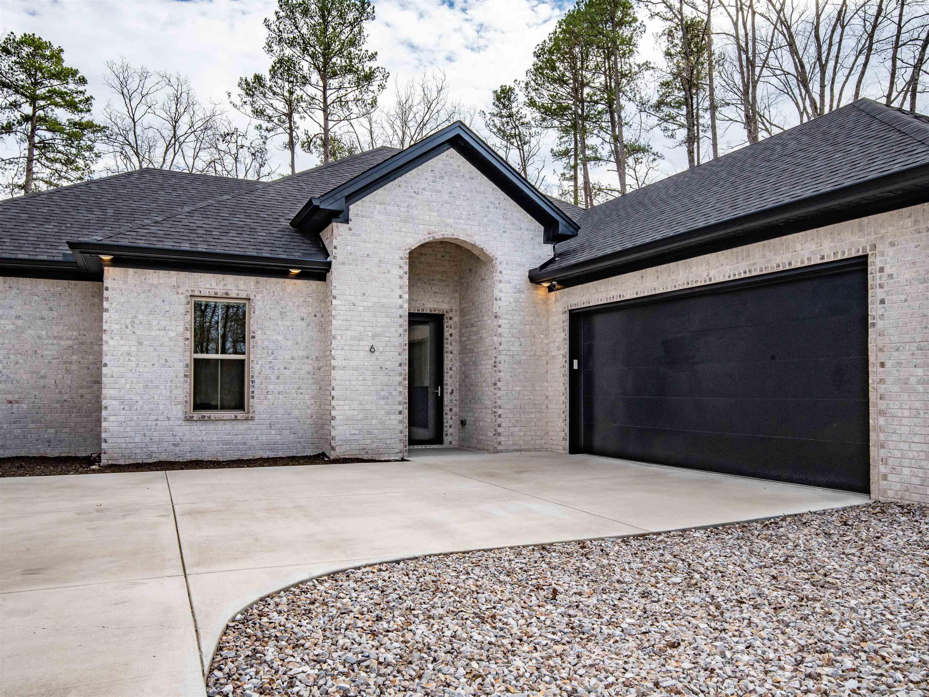 6 Busqueda Lane