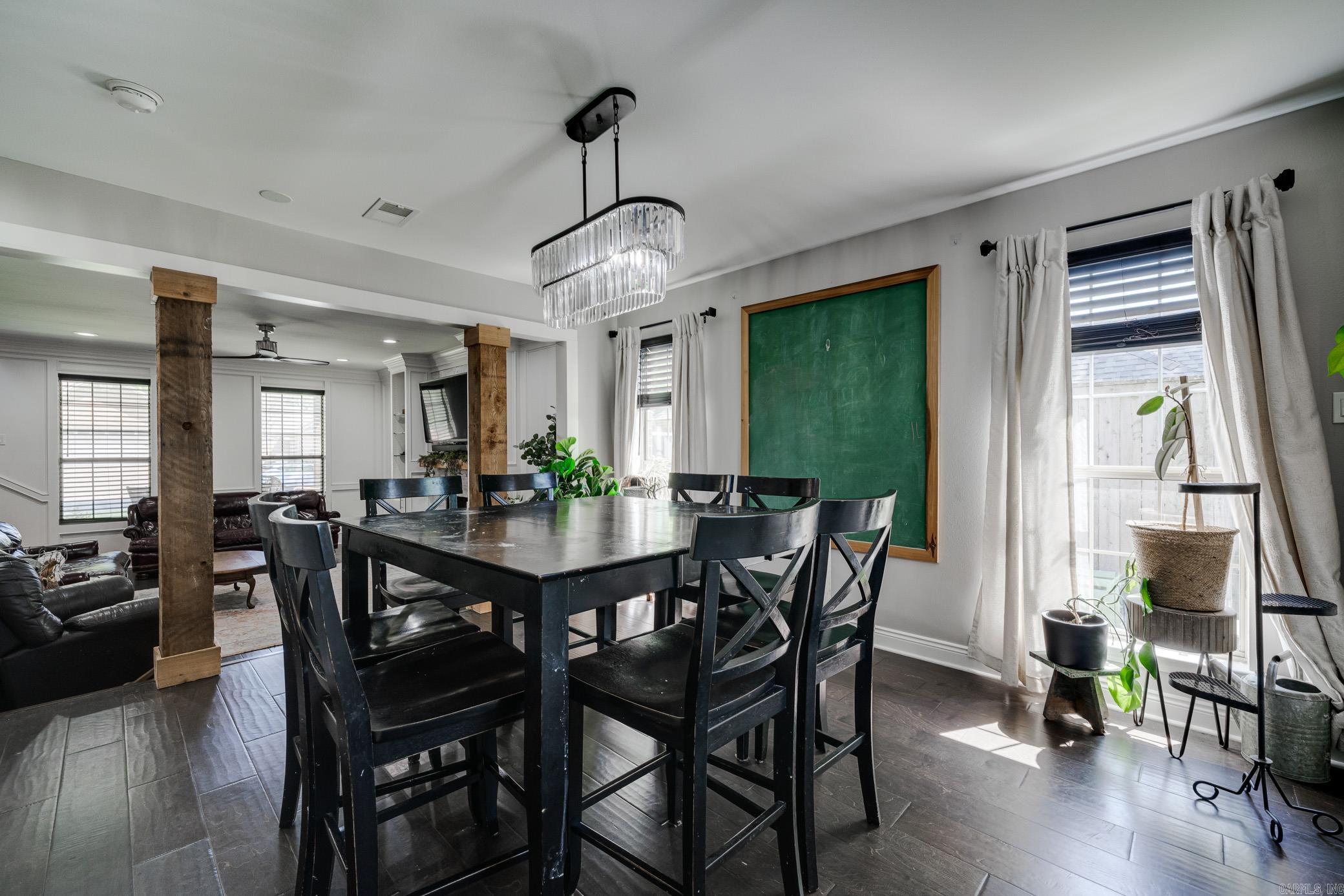1025 Summerwood