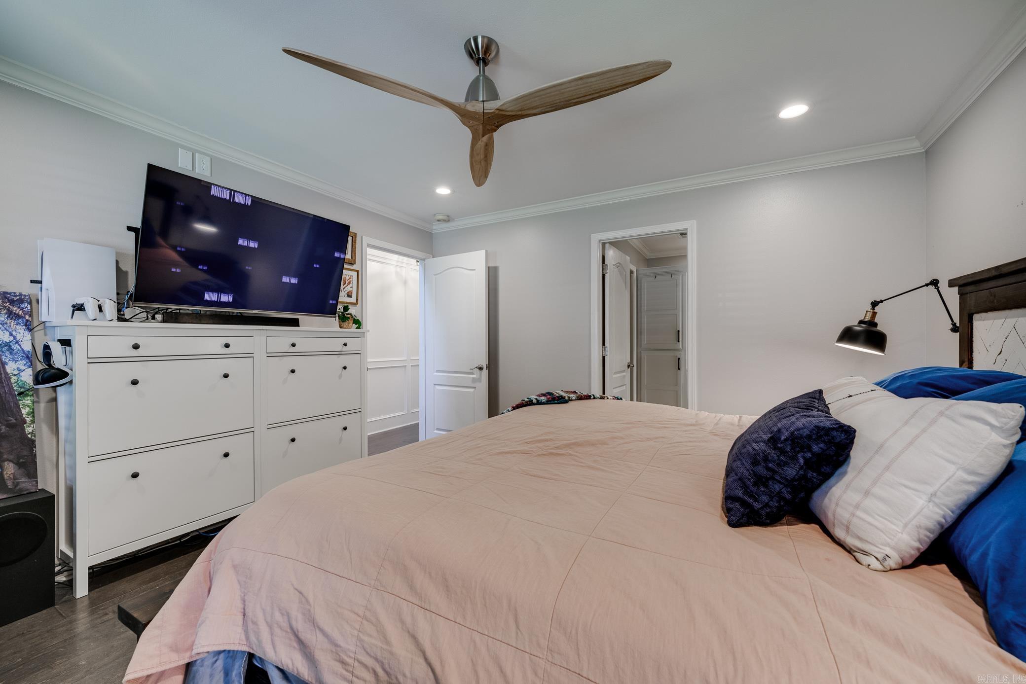 1025 Summerwood