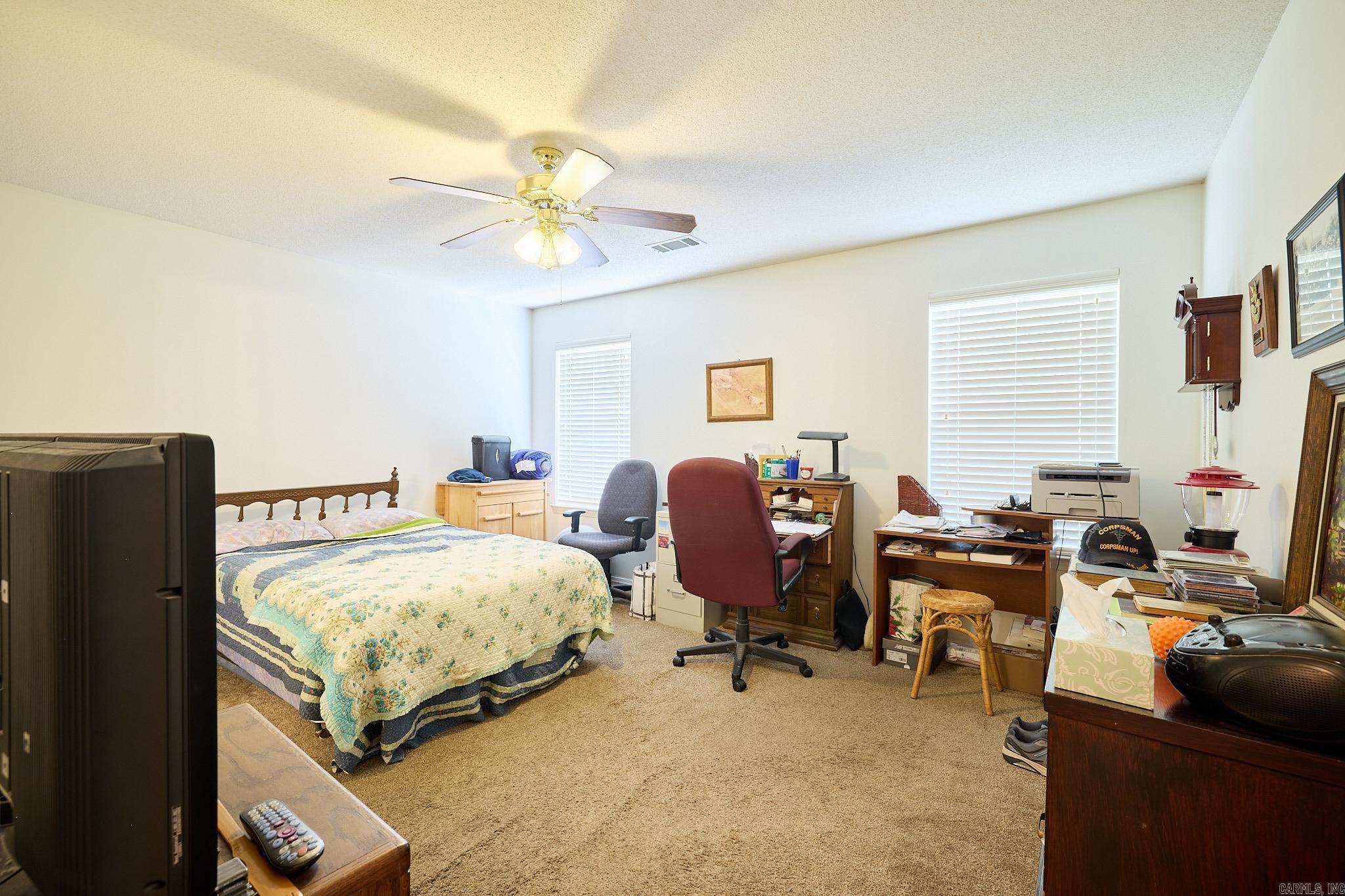 914 Amy Circle