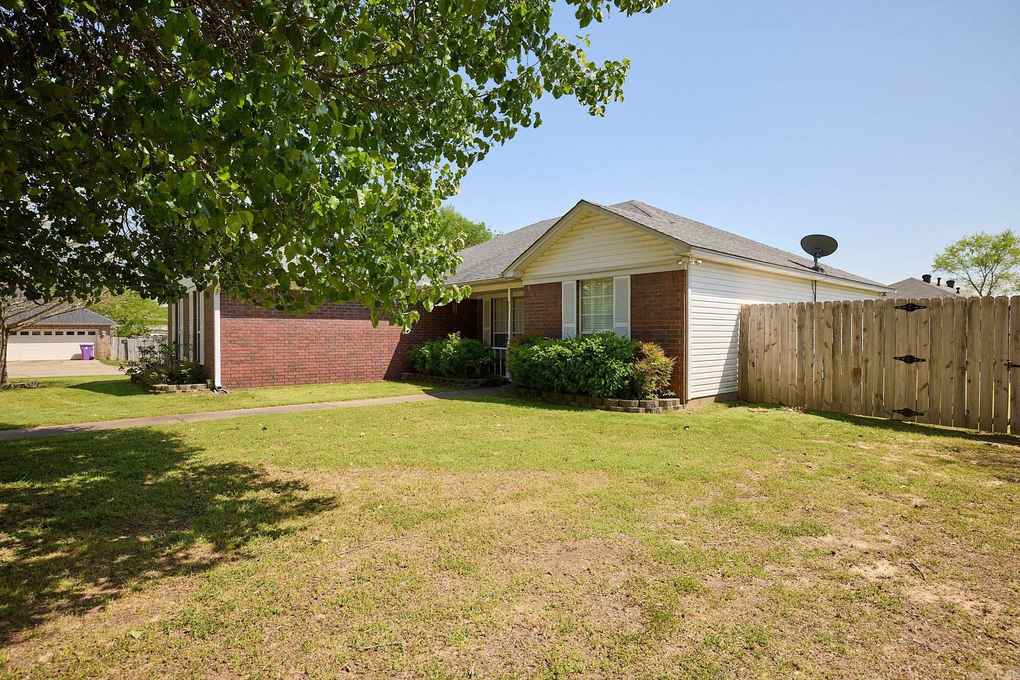 914 Amy Circle