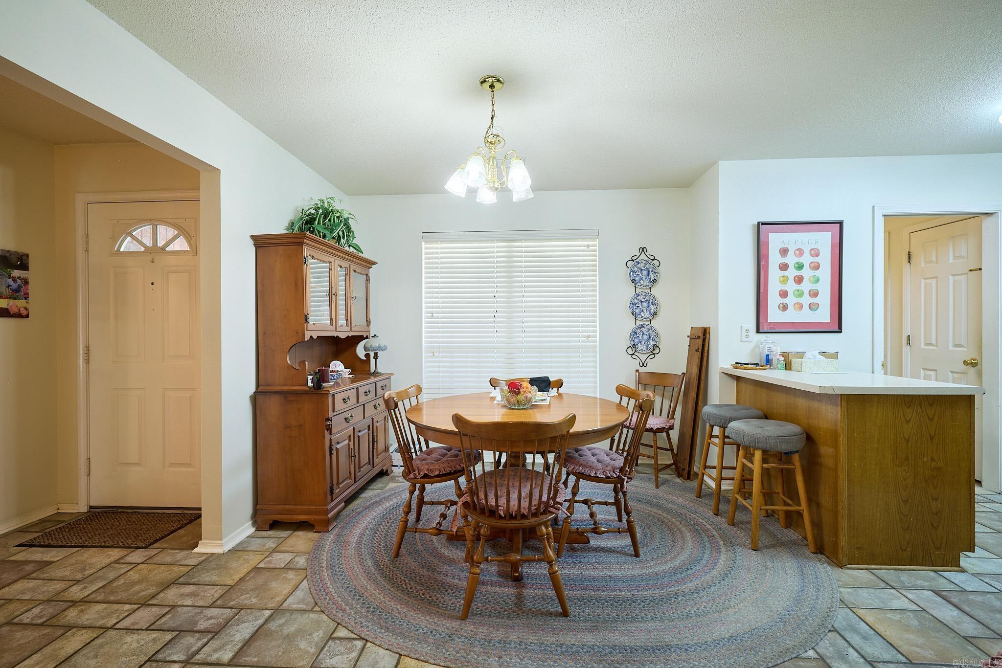 914 Amy Circle