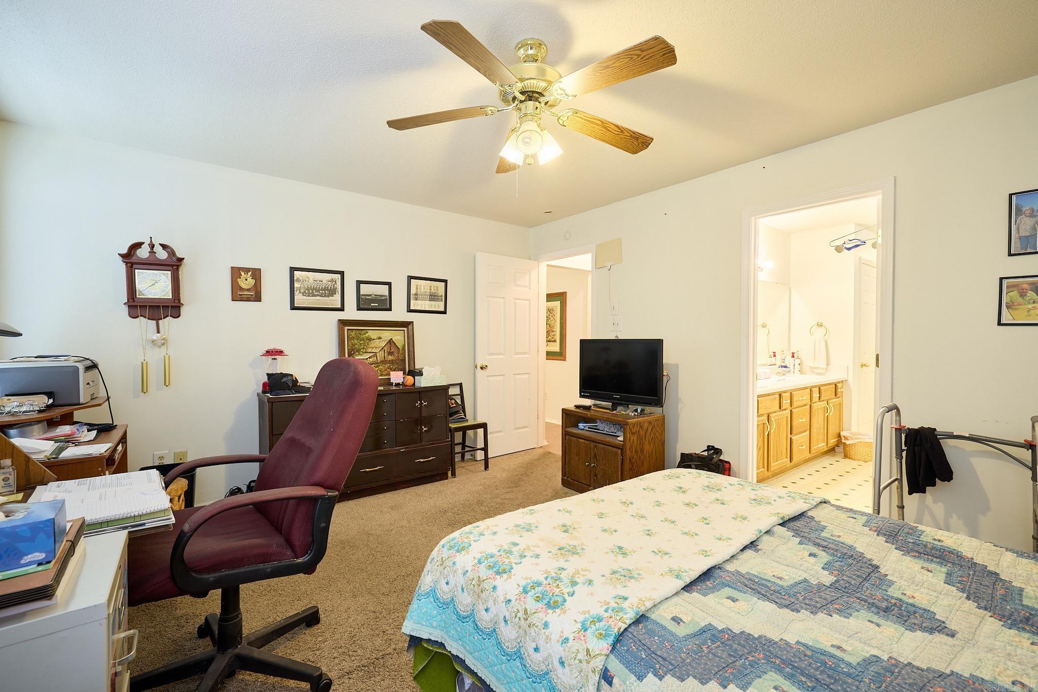 914 Amy Circle