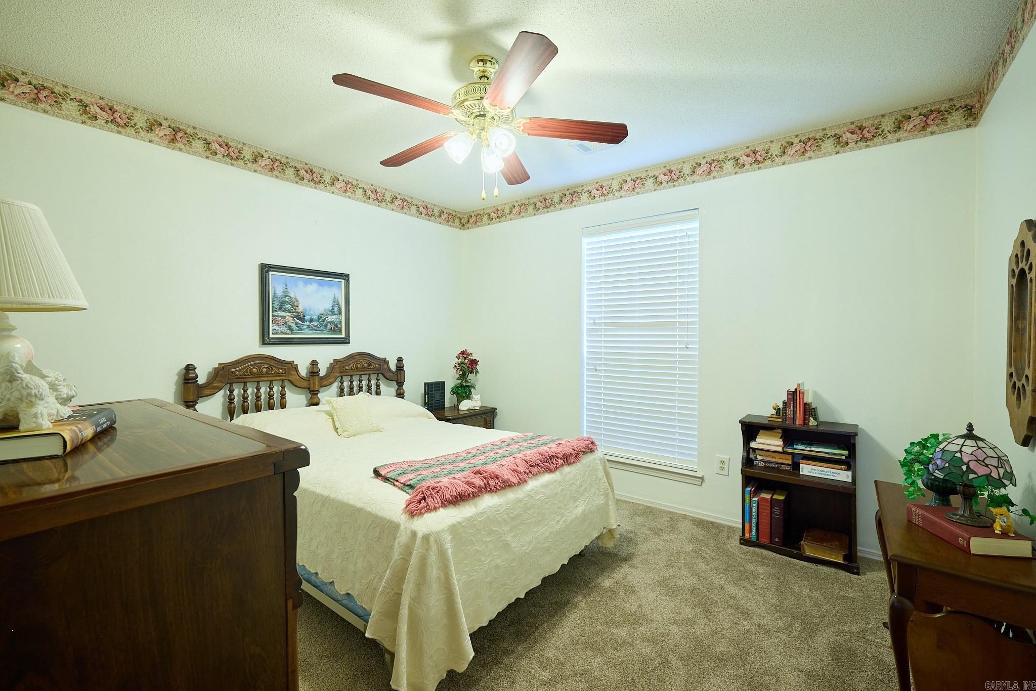 914 Amy Circle