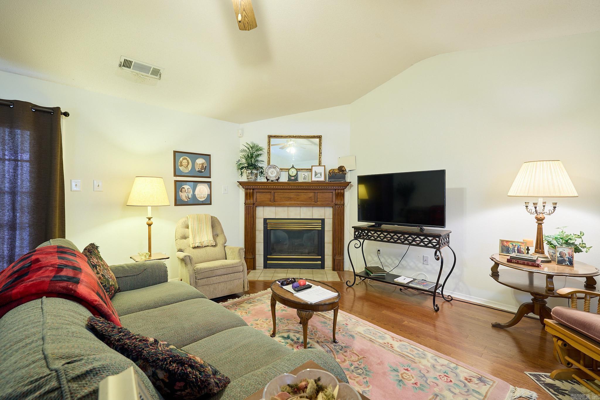 914 Amy Circle