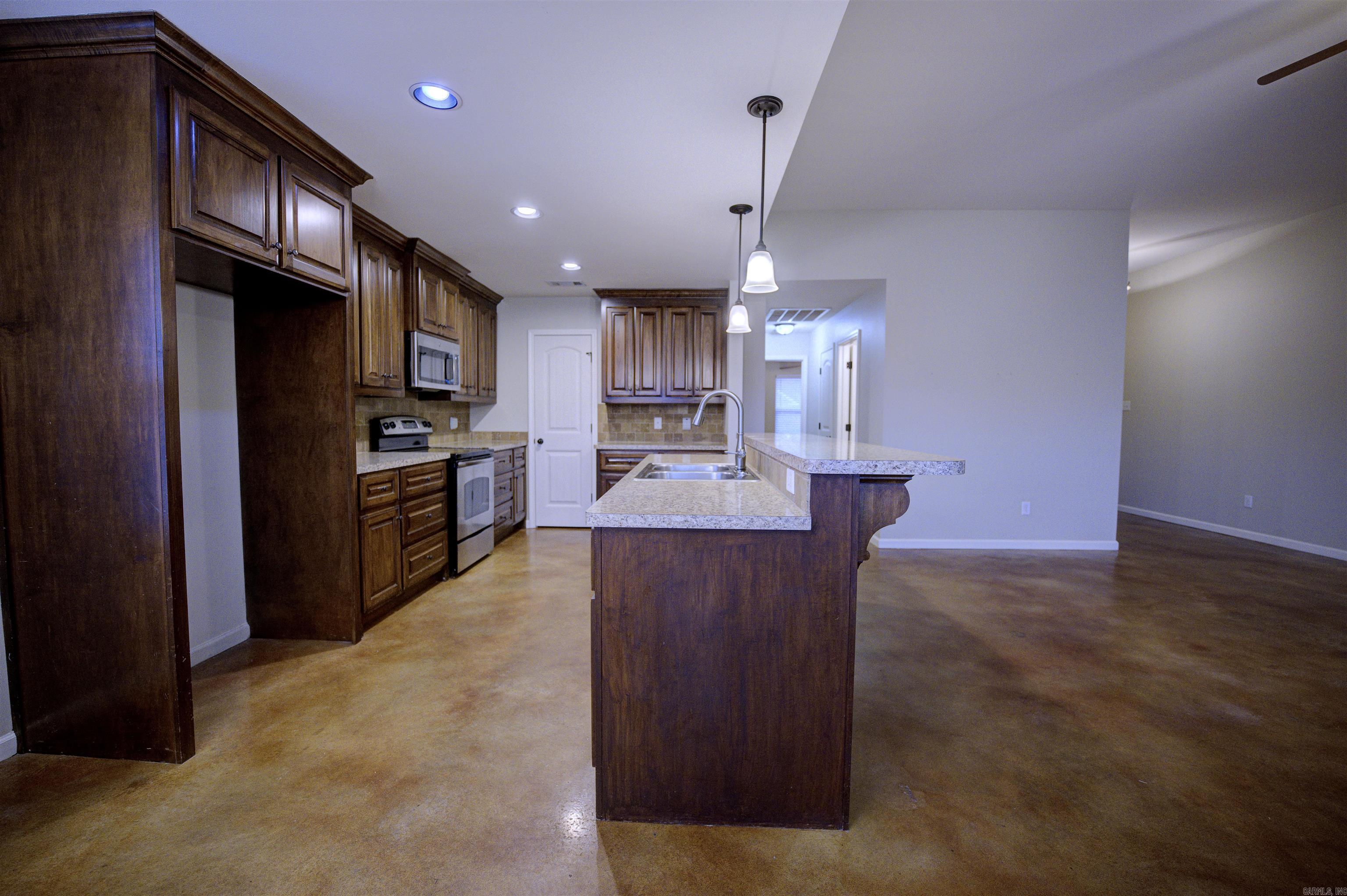 2719 Finley Loop
