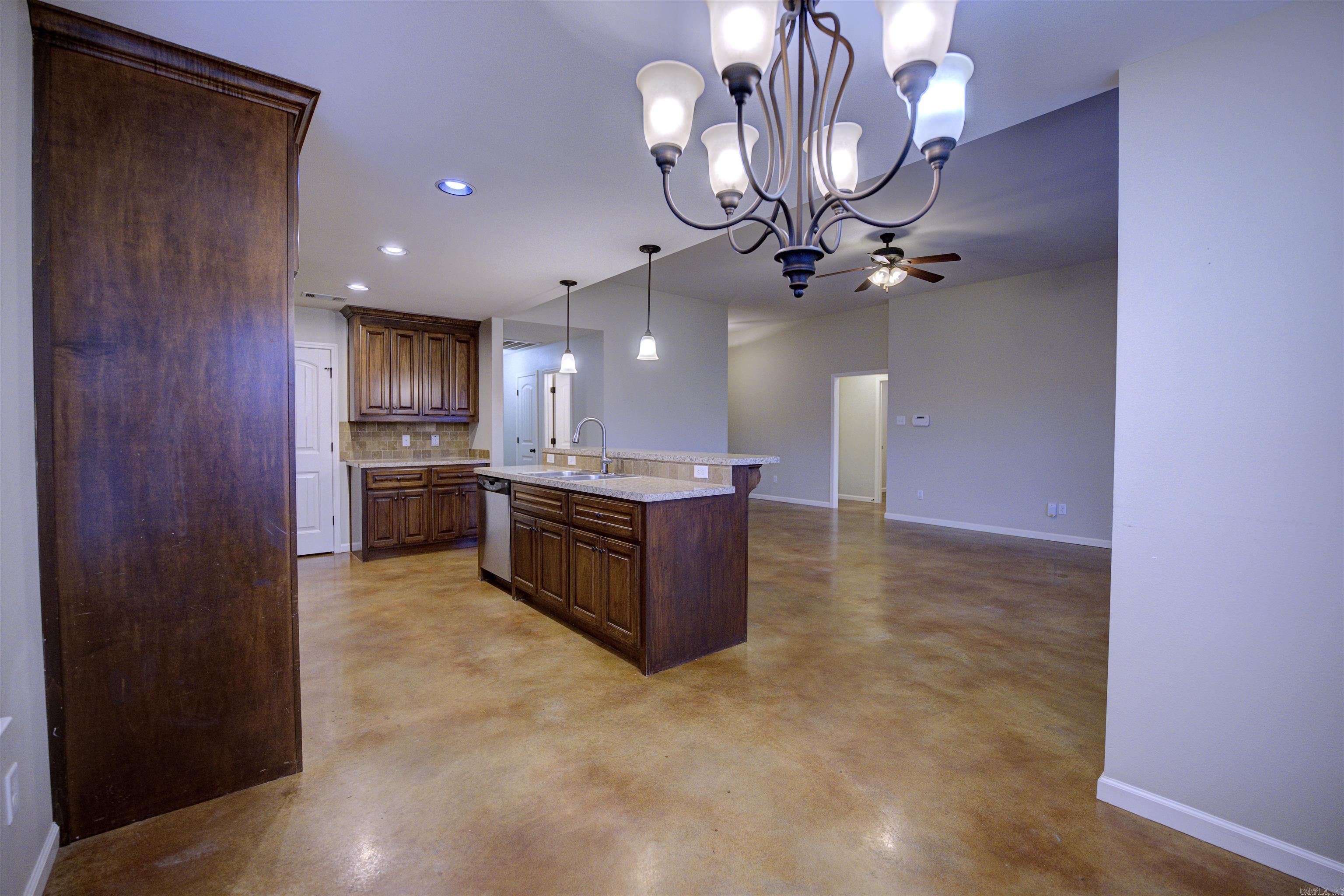 2719 Finley Loop