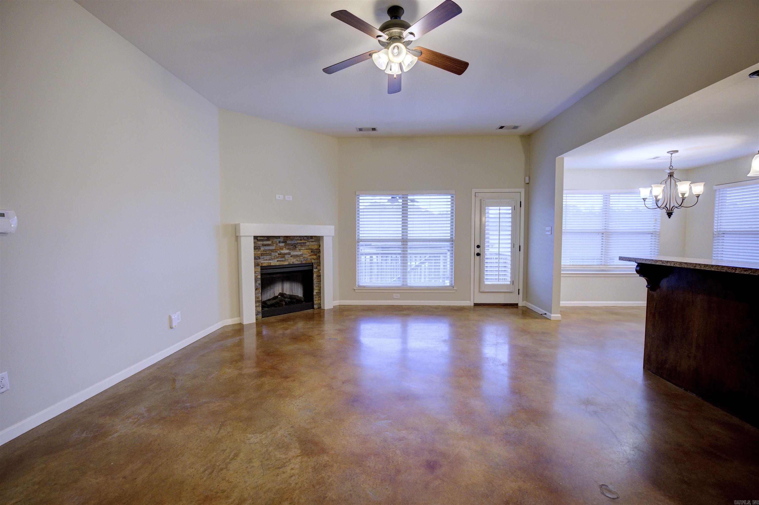 2719 Finley Loop