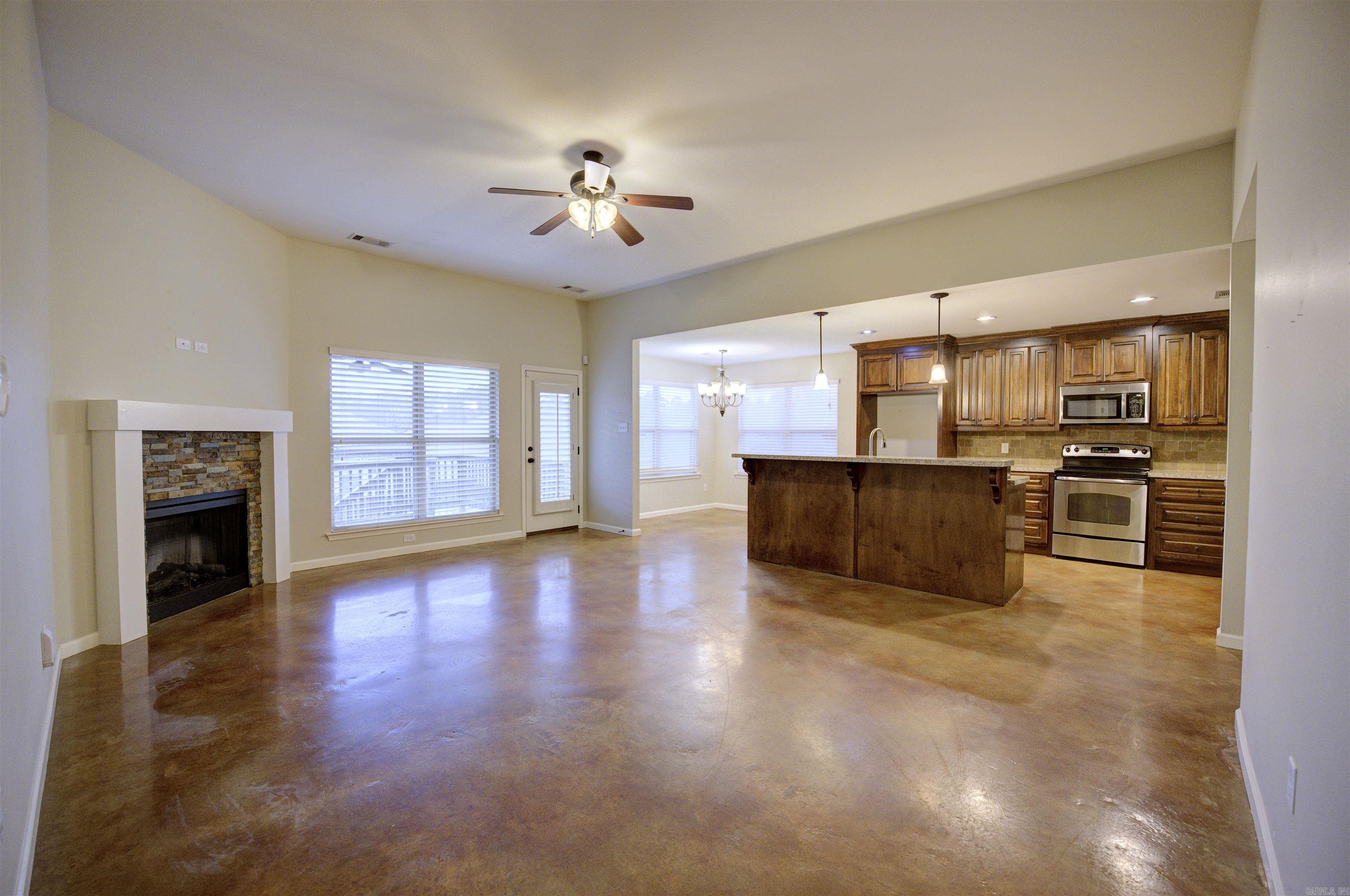 2719 Finley Loop