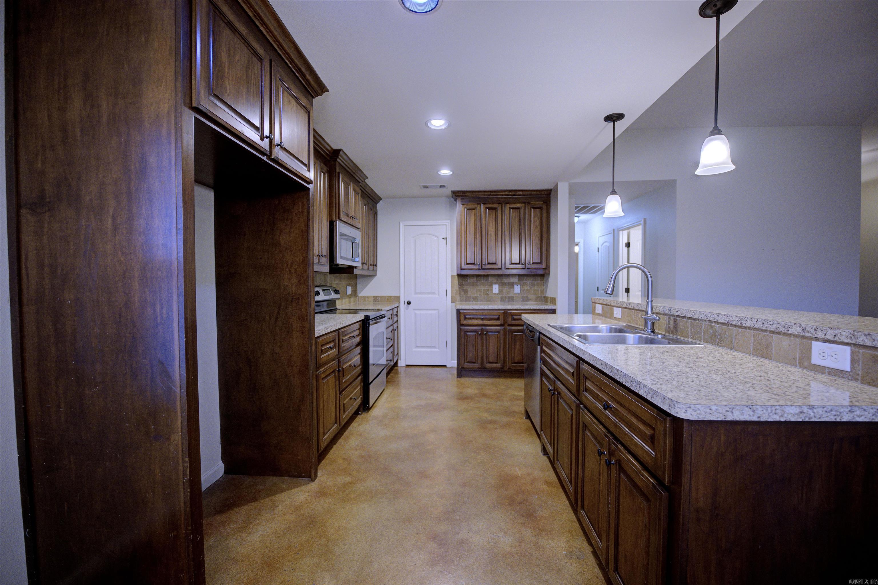 2719 Finley Loop