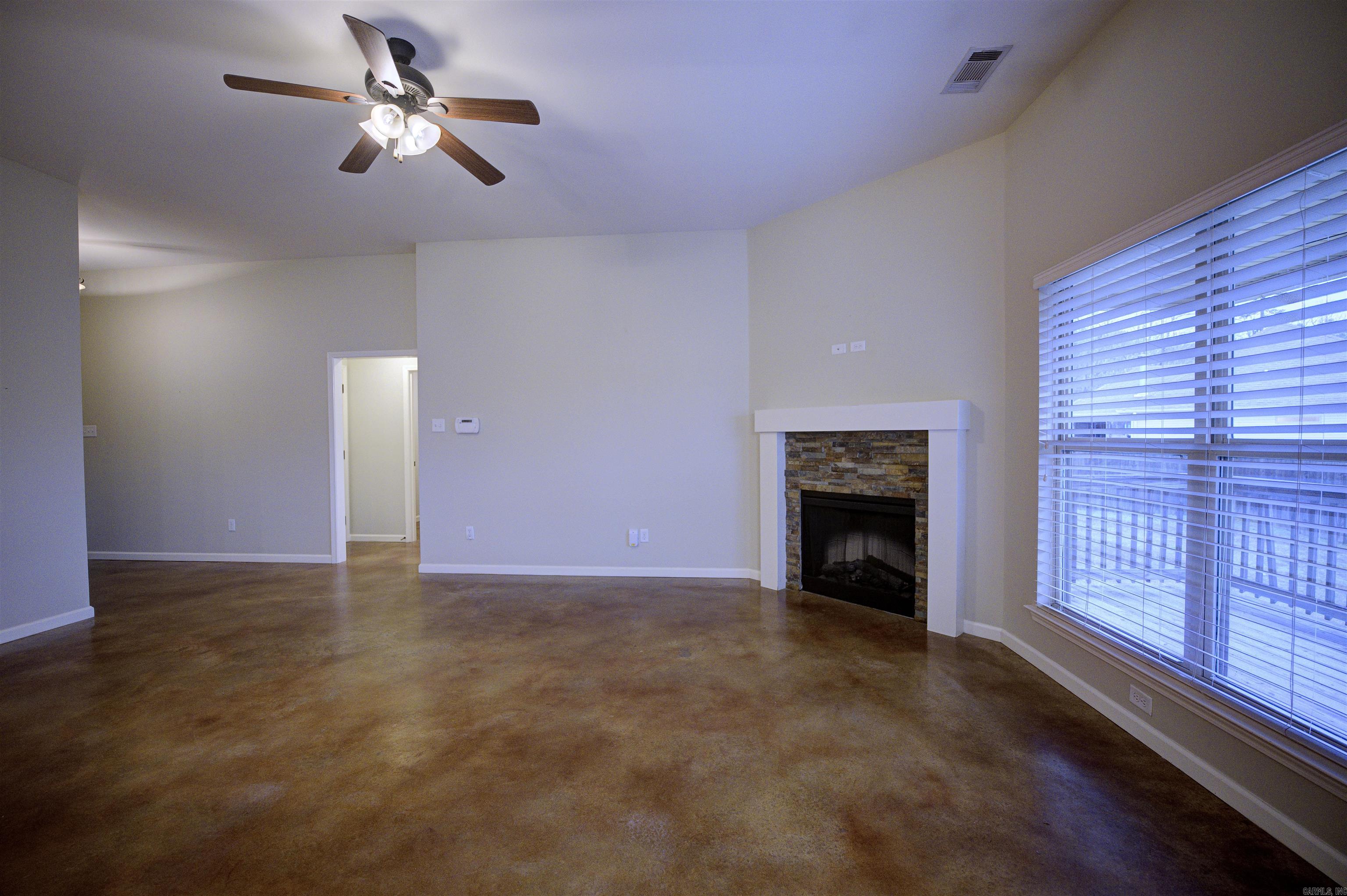 2719 Finley Loop