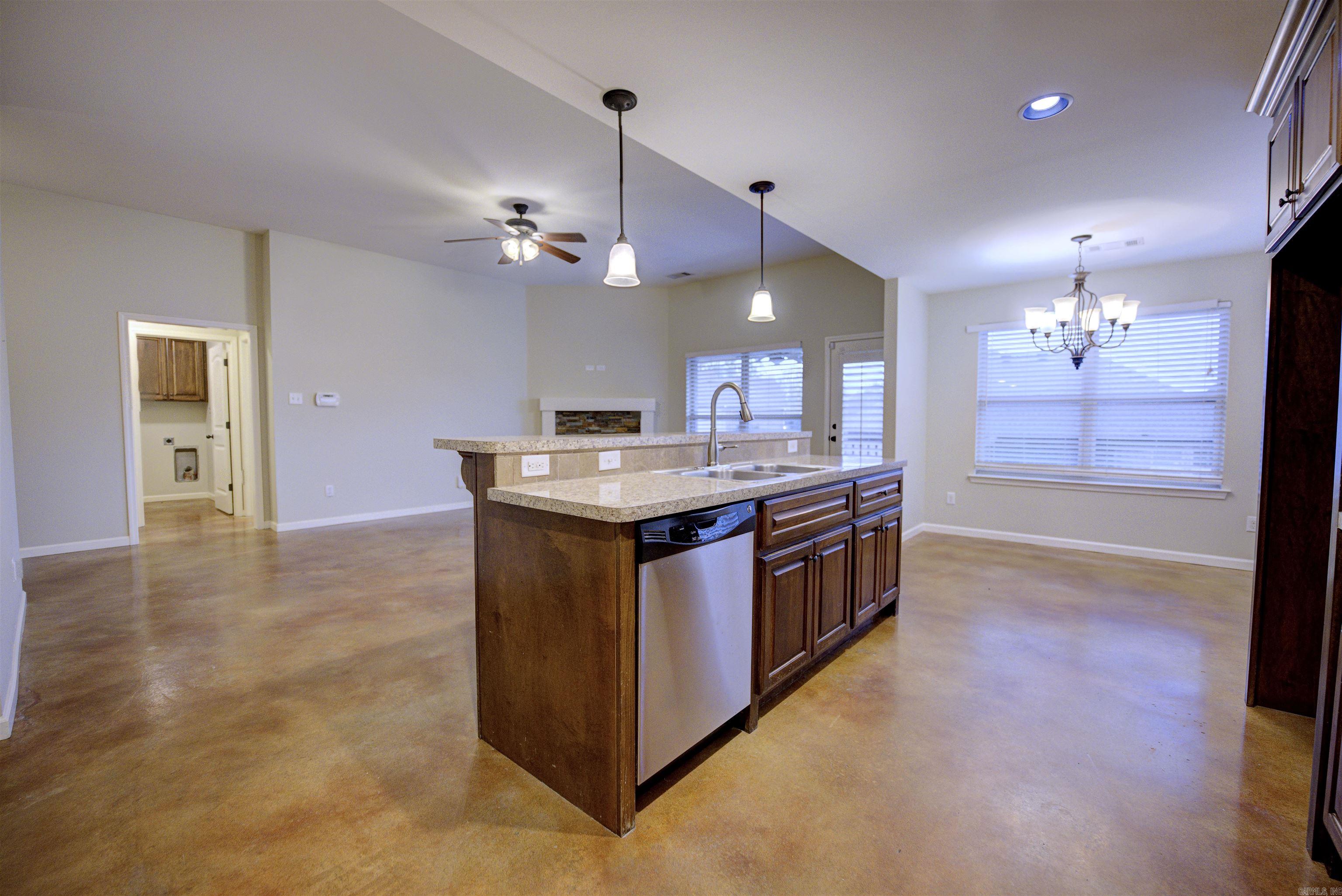 2719 Finley Loop