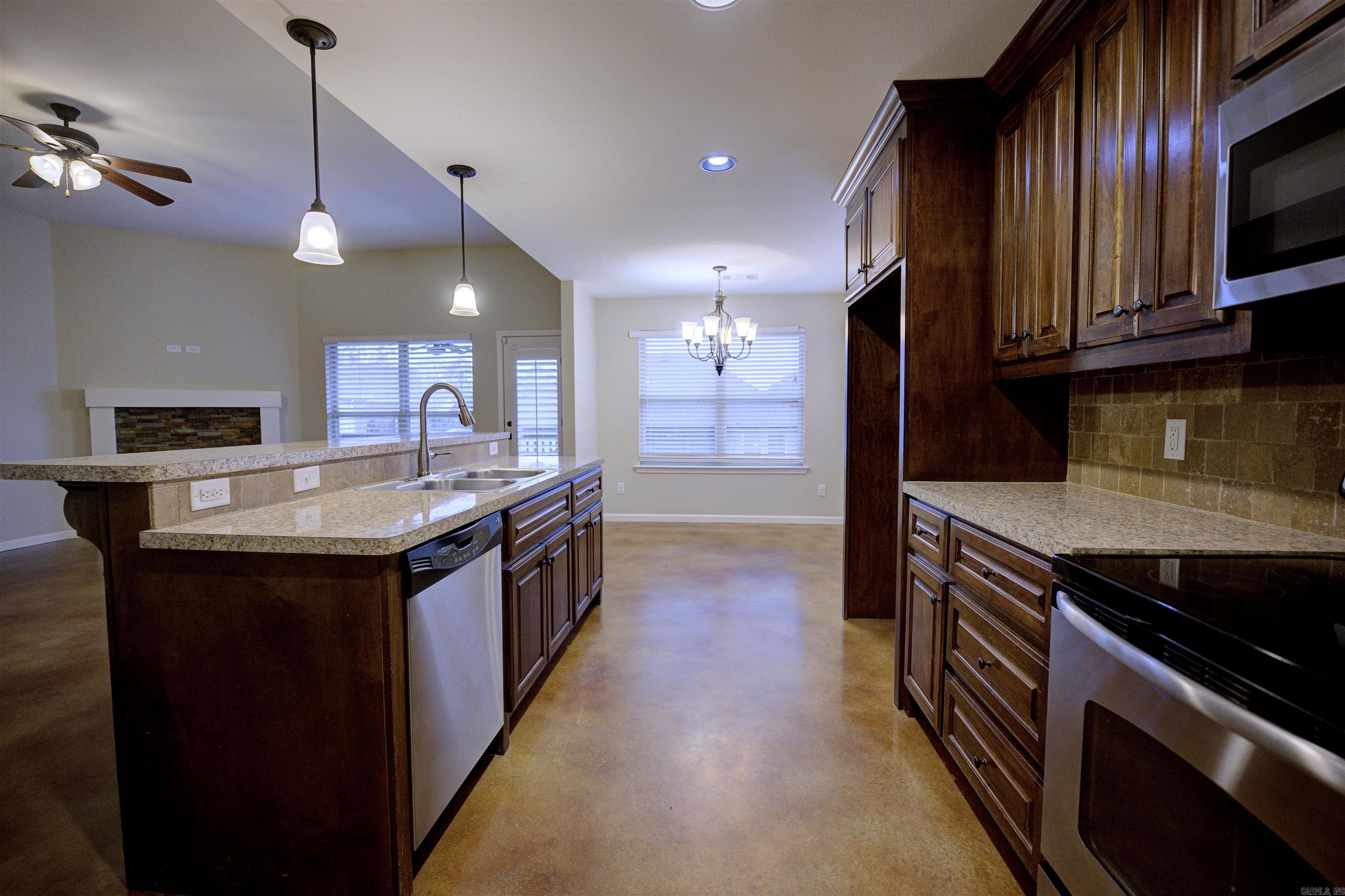 2719 Finley Loop