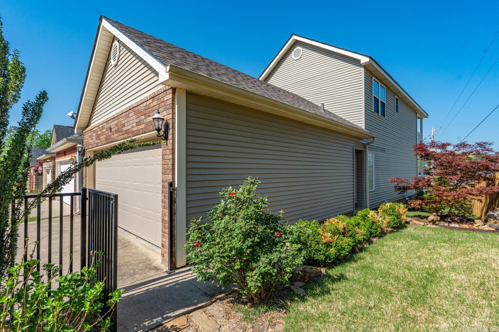 102 Eagle View Point