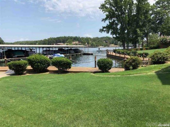 102 Eagle View Point
