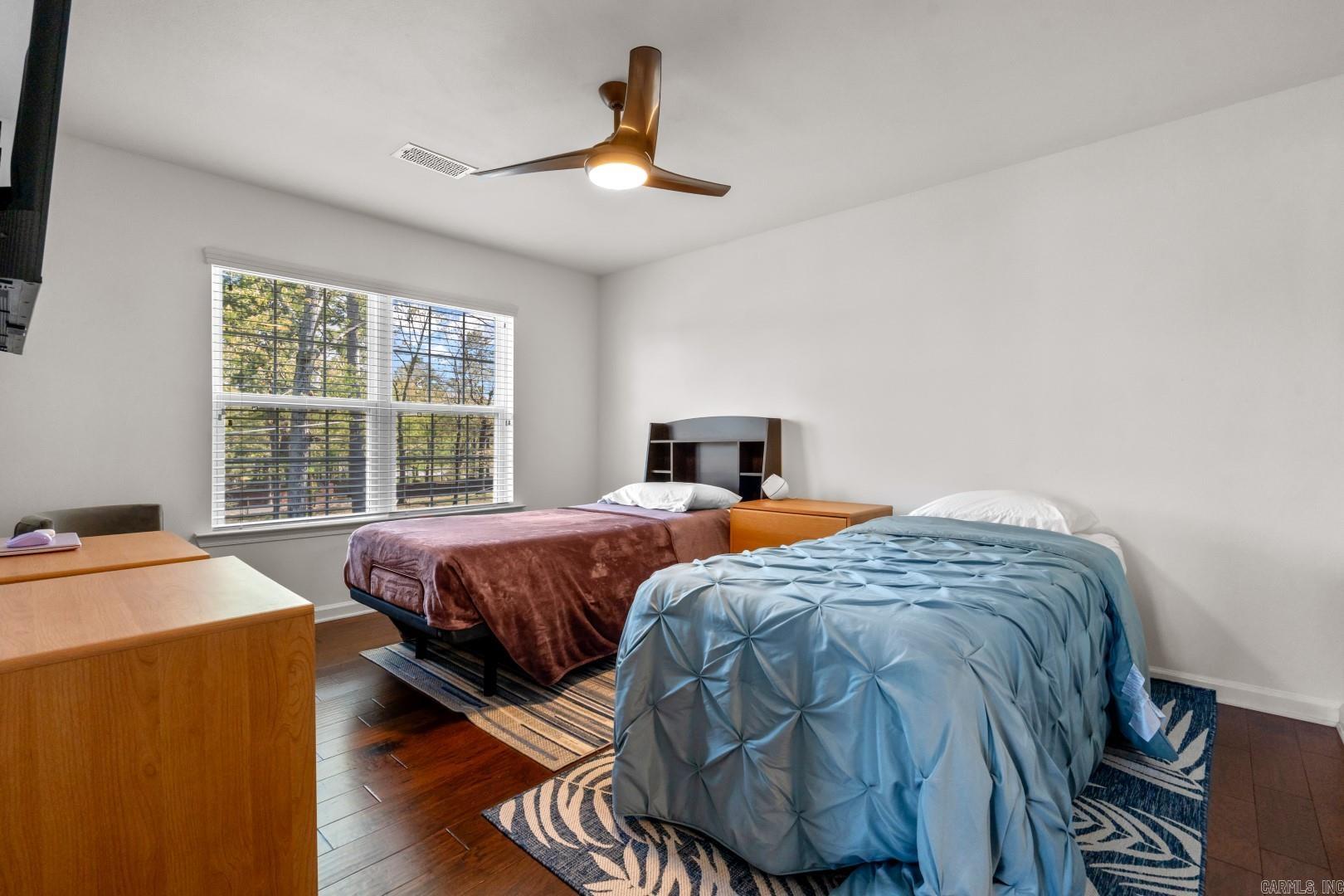102 Eagle View Point
