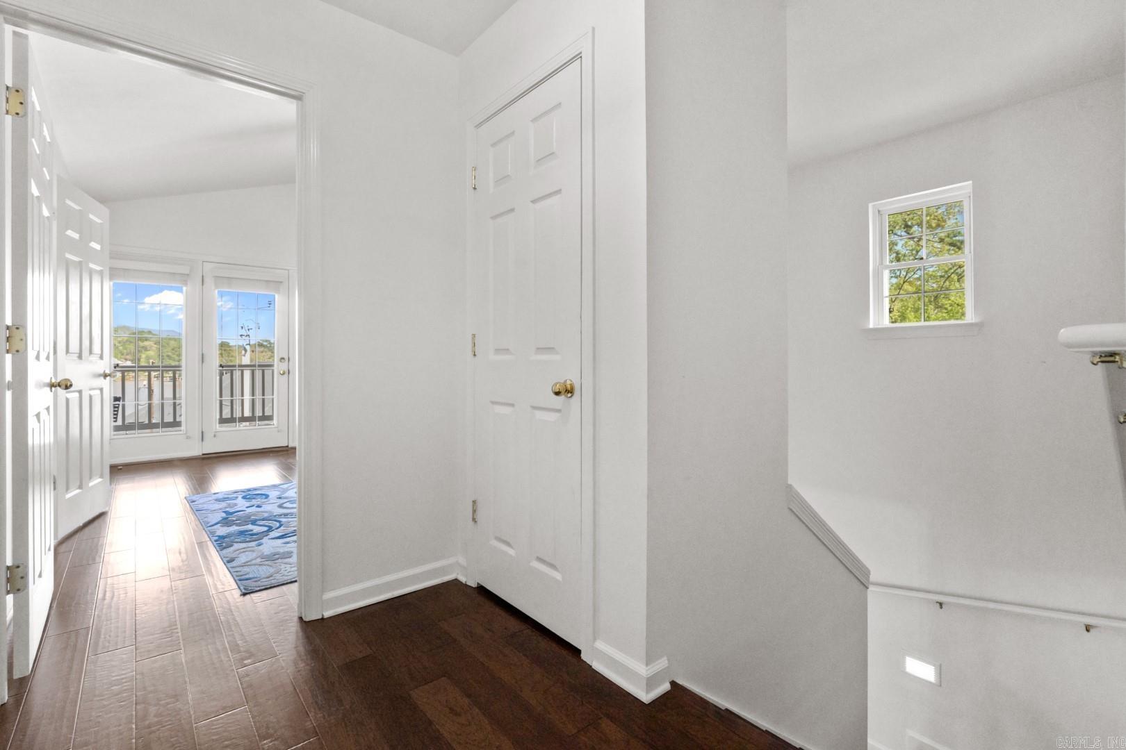 102 Eagle View Point