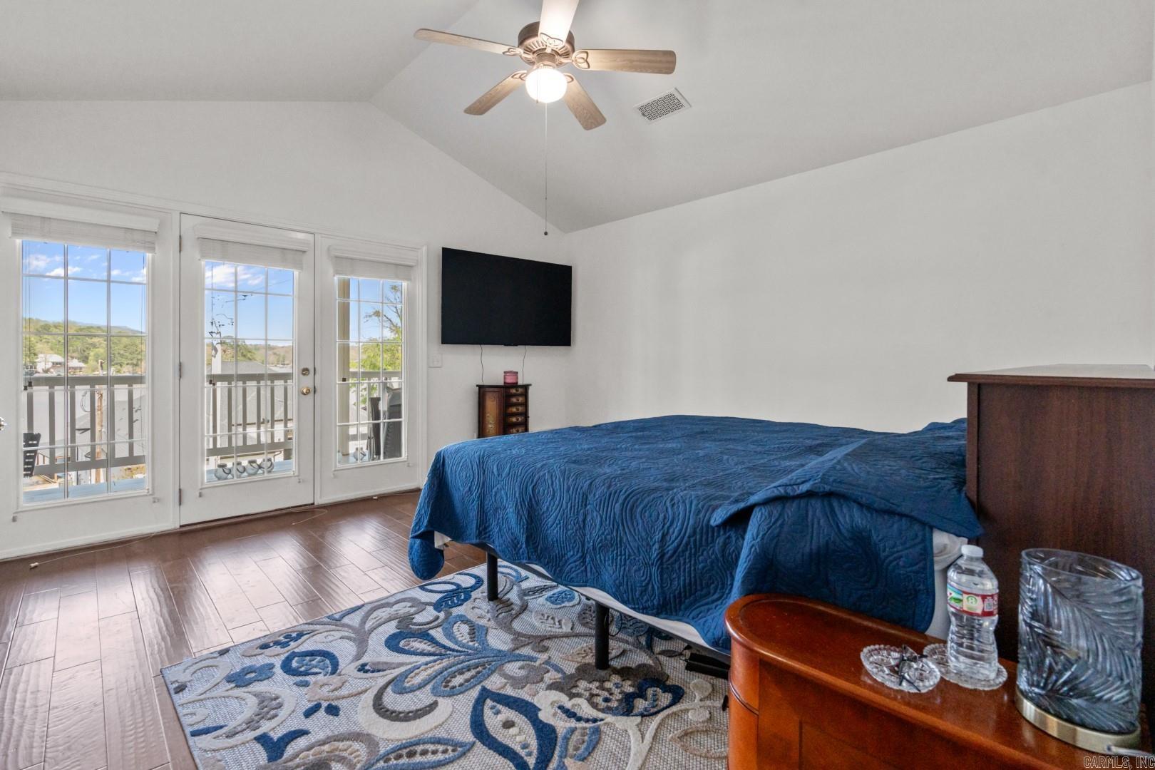 102 Eagle View Point